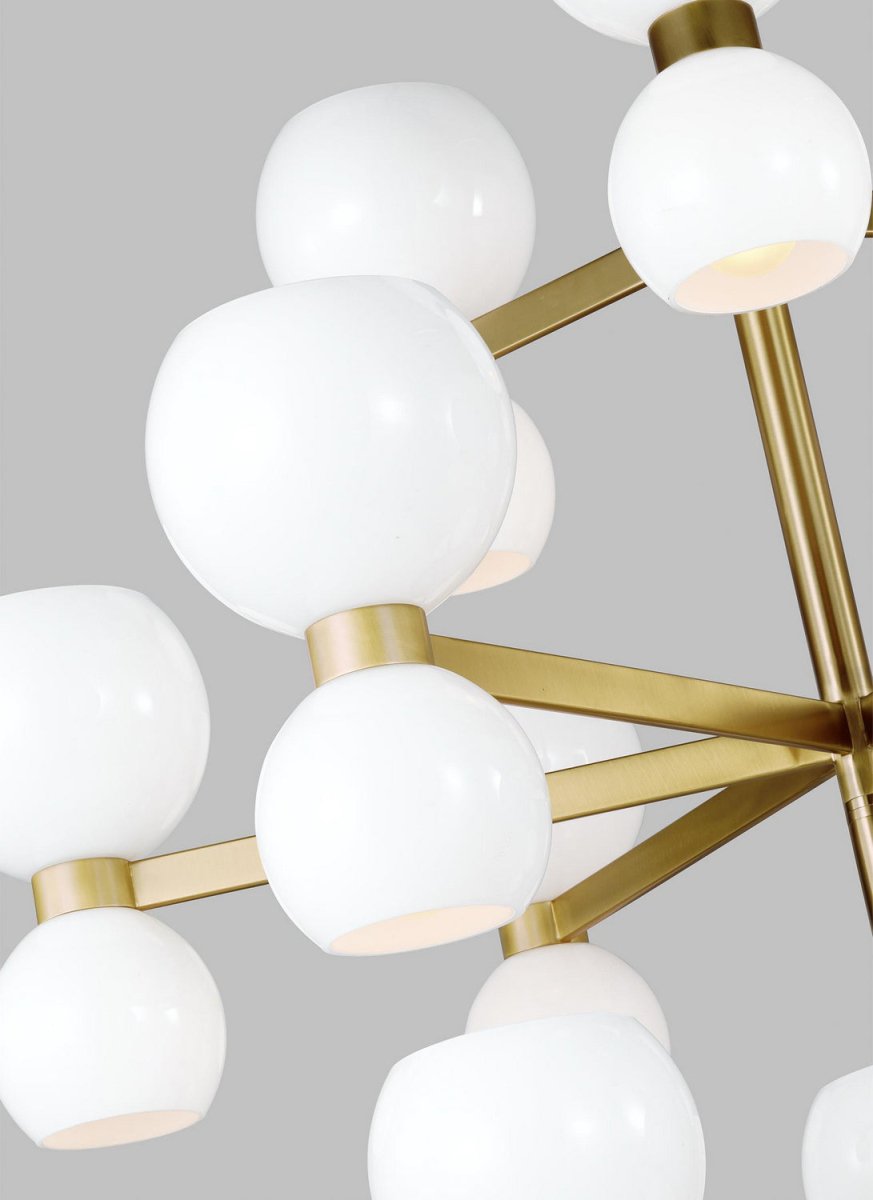 Lustre Londyn - Laiton bruni avec verre opalin blanc 12 by Visual Comfort Studio | Luminaires & cie