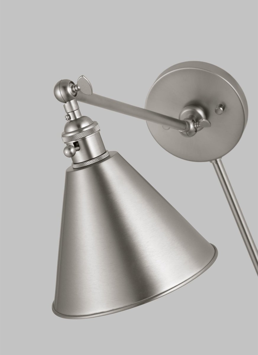 Murale à bras Salem - Nickel brossé Ampoules DEL incluses 17" by Visual Comfort Studio | Luminaires & cie