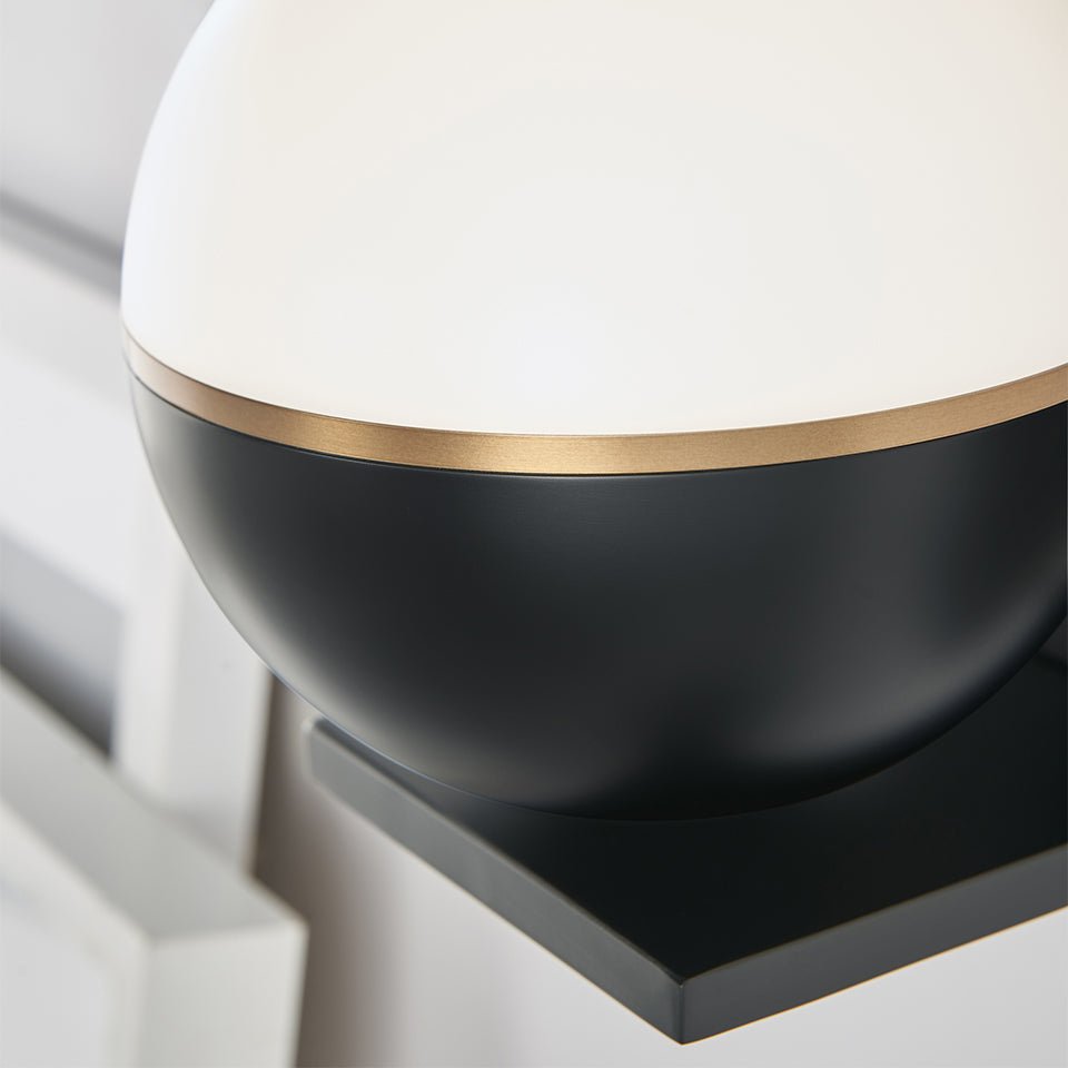 Murale Akova - Laiton vieilli/Laiton brillant by Tech Lighting | Luminaires & cie