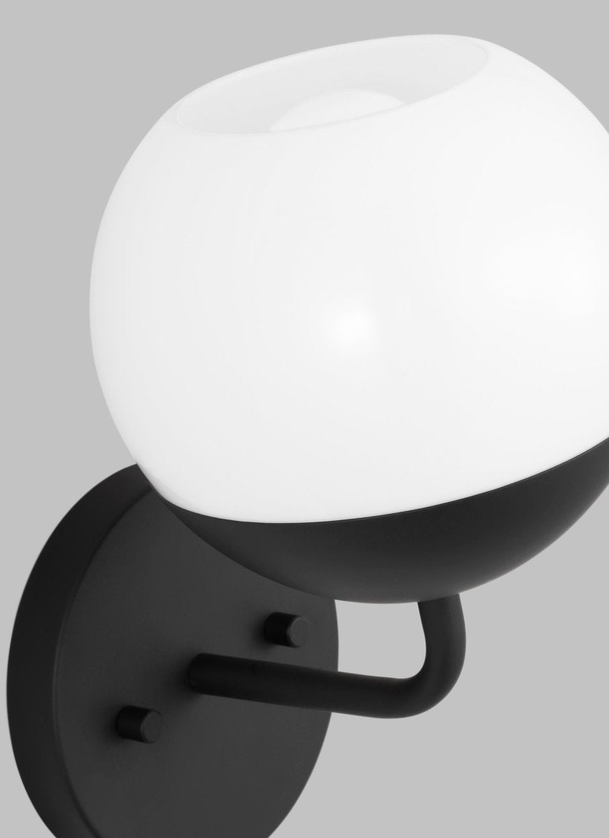 Murale Alvin - Noir de minuit Ampoules non - incluses by Visual Comfort Studio | Luminaires & cie