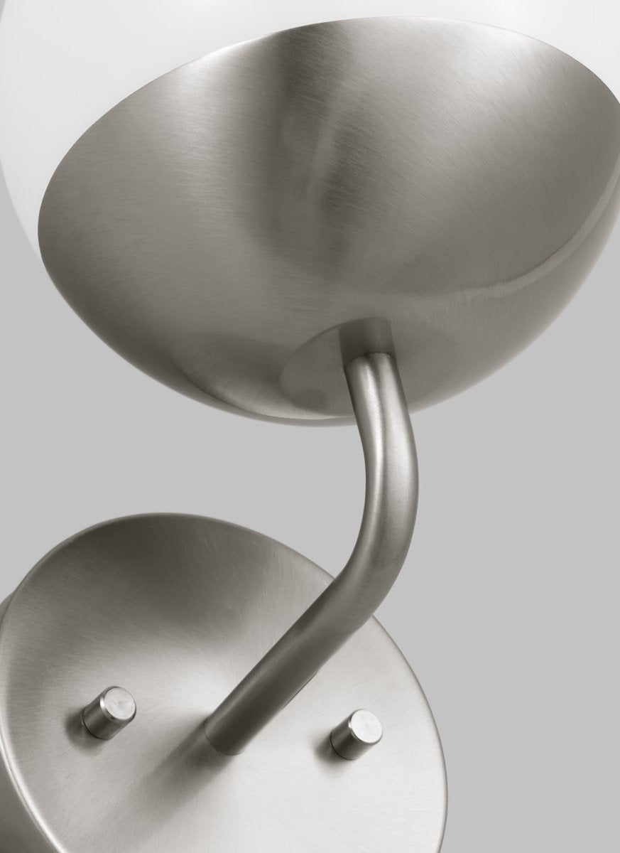 Murale Alvin - Nickel brossé Ampoules DEL incluses by Visual Comfort Studio | Luminaires & cie