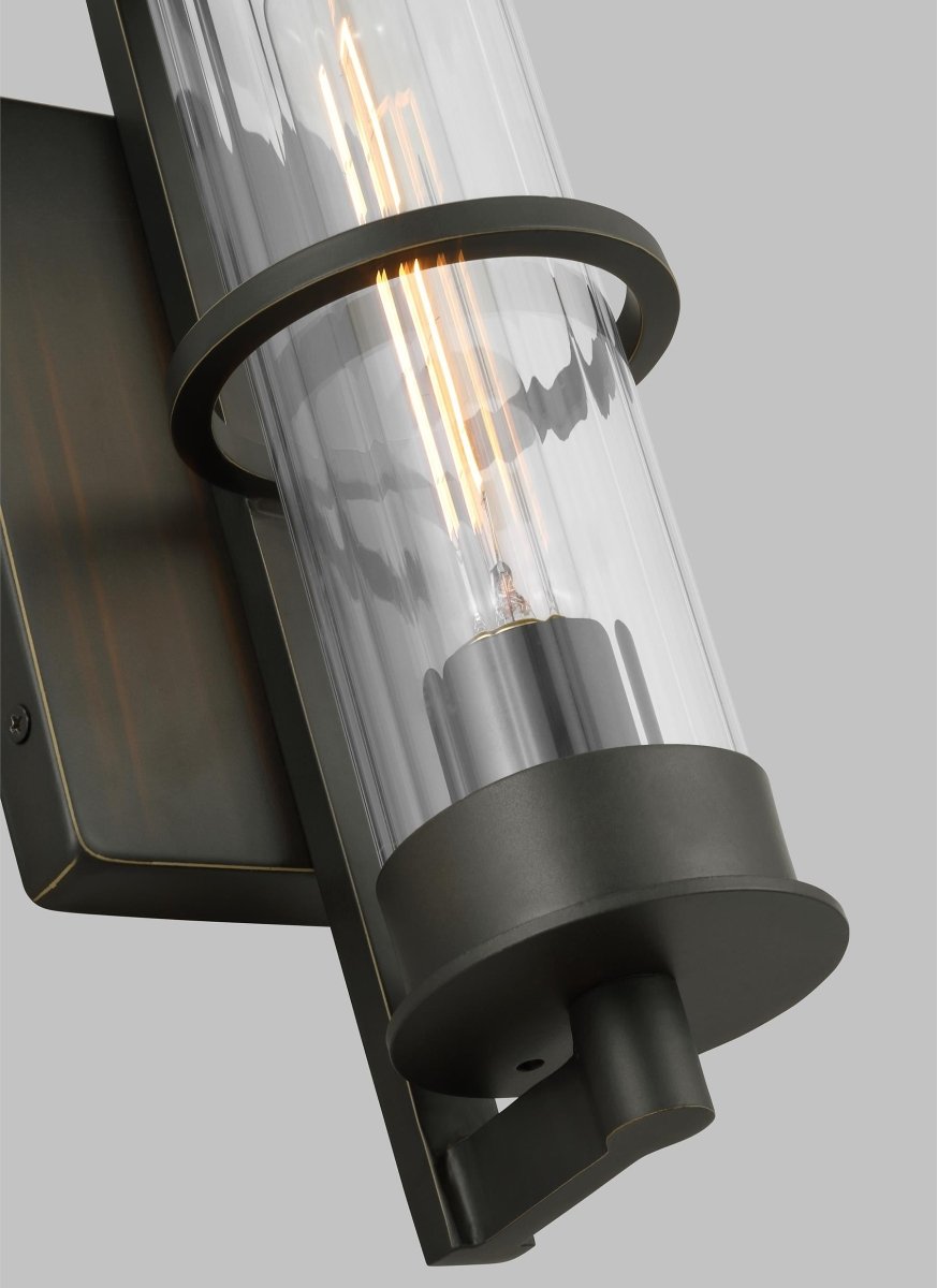 Murale extérieure Alcona - Bronze antique 5" 12 1/2" by Visual Comfort Studio | Luminaires & cie