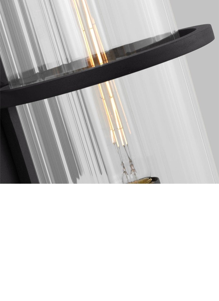 Murale extérieure Alcona - Noir 6 1/8" 18" by Visual Comfort Studio | Luminaires & cie
