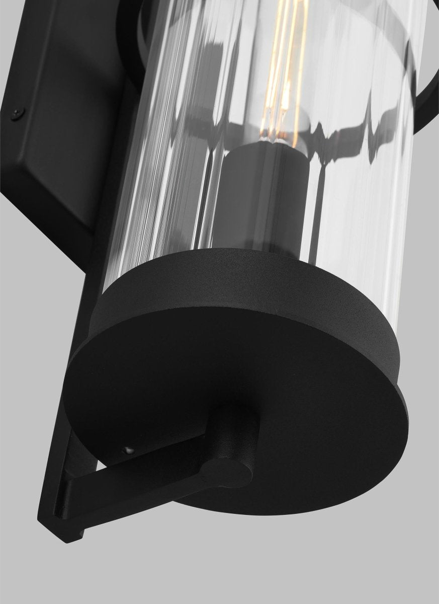 Murale extérieure Alcona - Noir 6 1/8" 18" by Visual Comfort Studio | Luminaires & cie