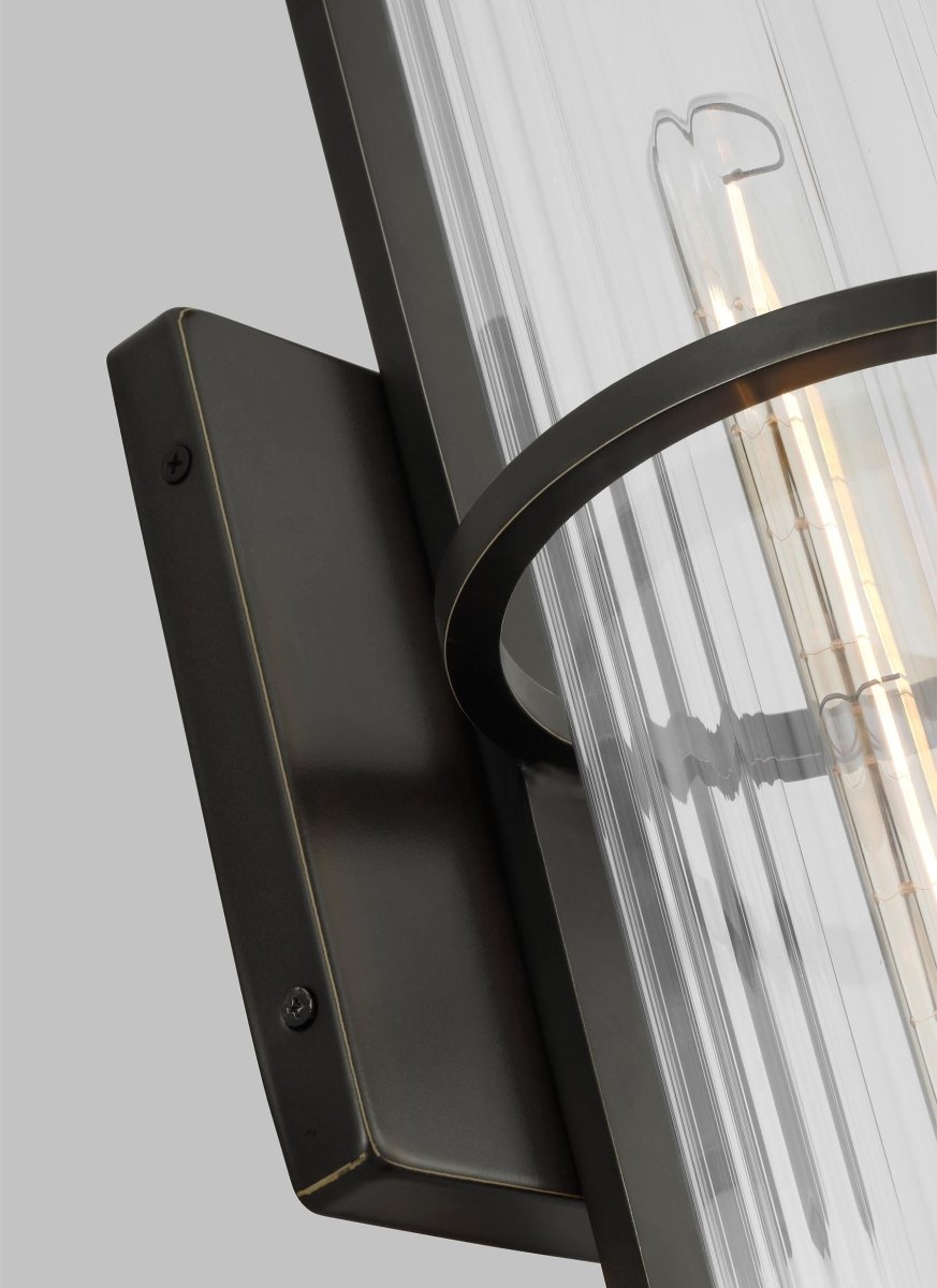 Murale extérieure Alcona - Bronze antique 6 1/8" 24" by Visual Comfort Studio | Luminaires & cie