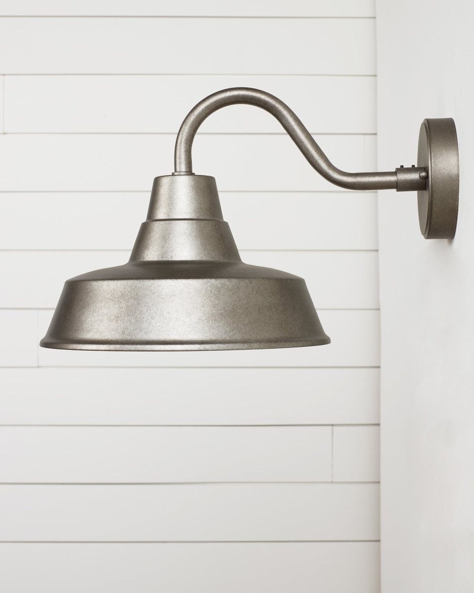 Murale extérieure Barn Light - Étain altéré 12" Ampoules non - incluses by Visual Comfort Studio | Luminaires & cie