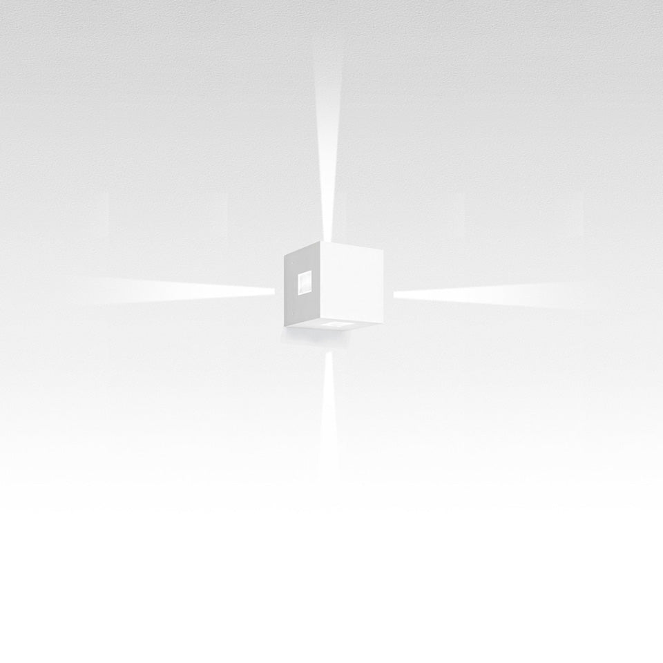 Murale Extérieure Effetto - Carré Blanc RAL 9002 4x Faisceaux / Étroit by Artemide | Luminaires & cie
