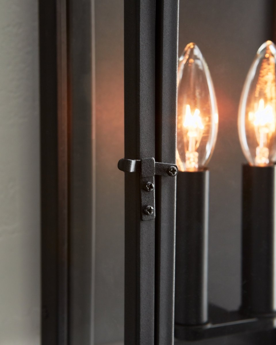 Murale extérieure Hingham - 8" by Visual Comfort Studio | Luminaires & cie