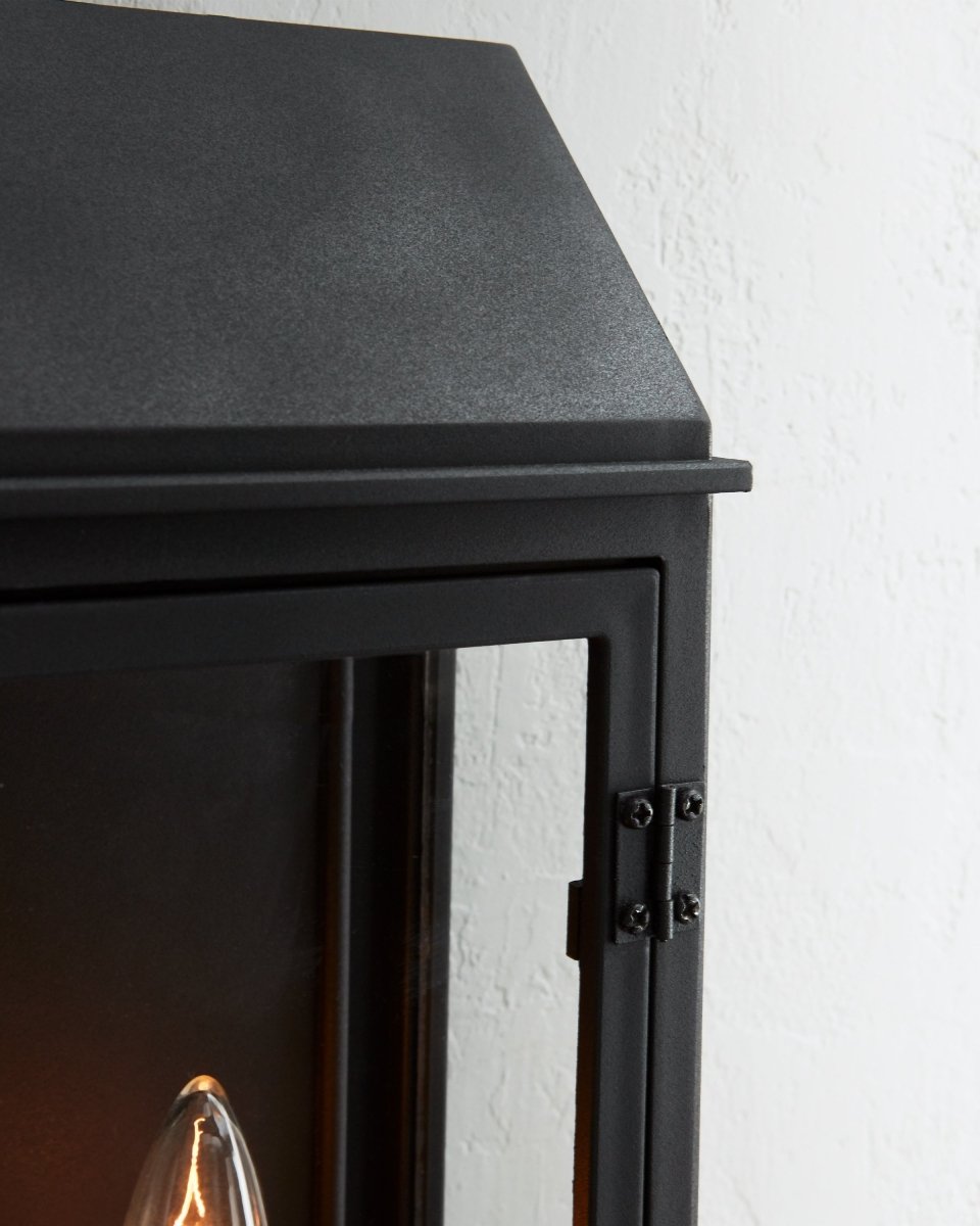 Murale extérieure Hingham - 8" by Visual Comfort Studio | Luminaires & cie