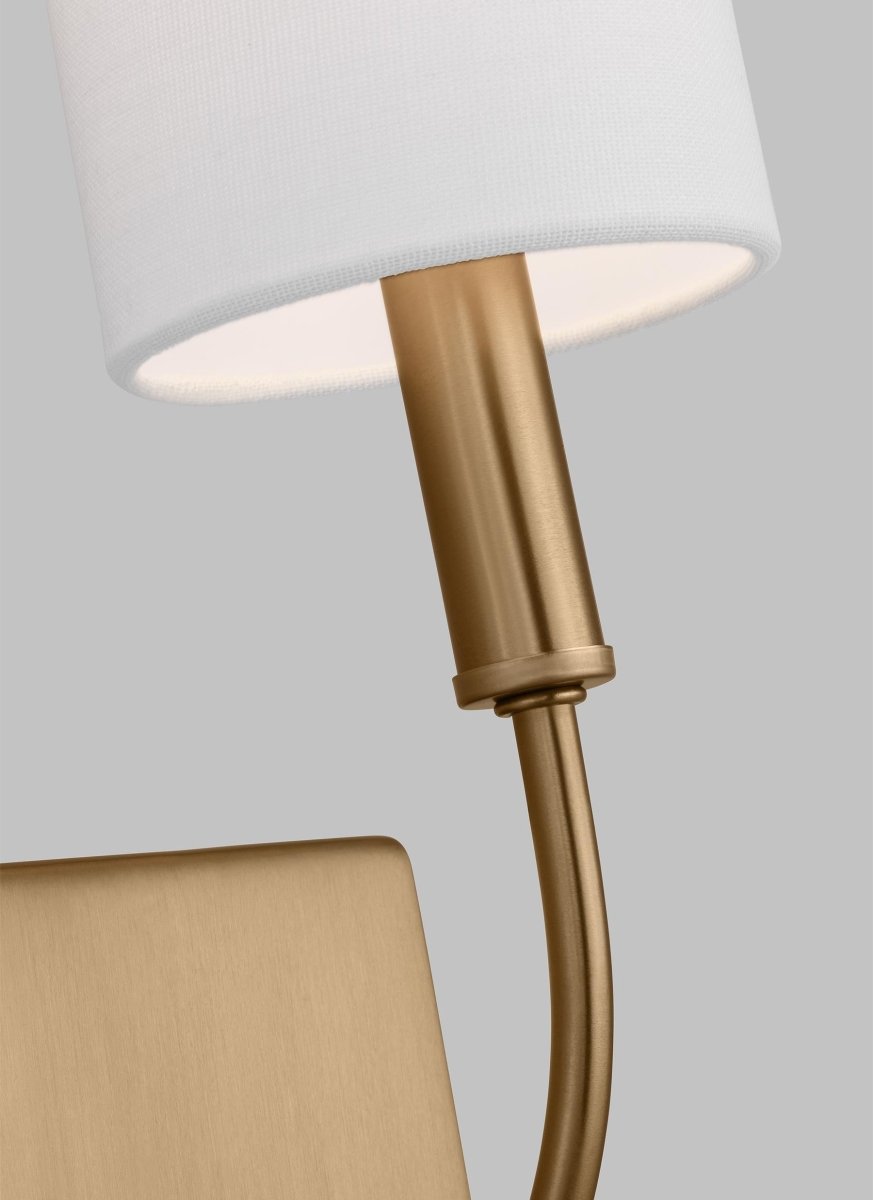 Murale Greenwich - Laiton satiné Ampoules DEL incluses by Visual Comfort Studio | Luminaires & cie