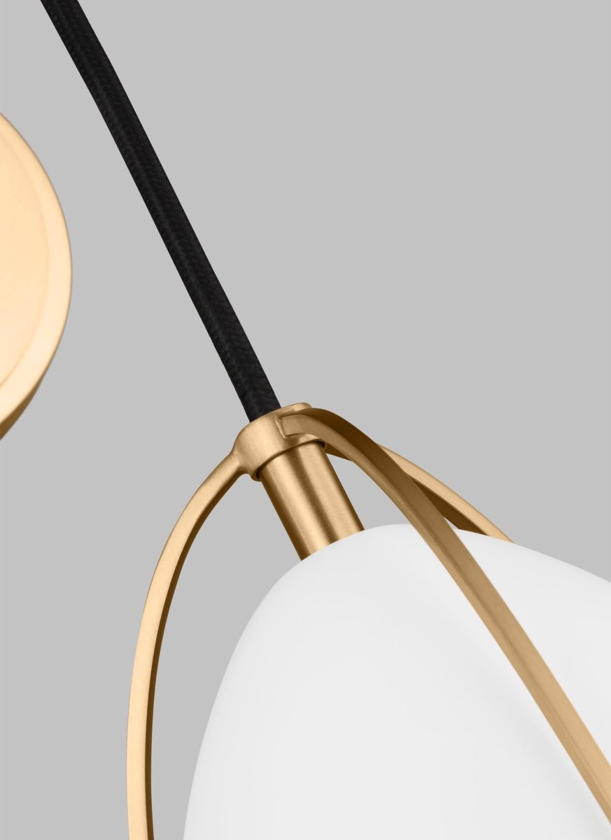 Murale Norman - Laiton satiné Blanc mat Ampoules non - incluses by Visual Comfort Studio | Luminaires & cie