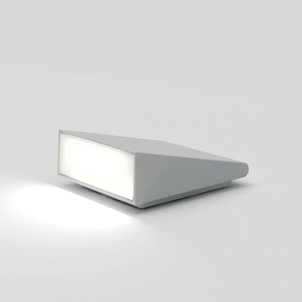 Murale/Plafonnier Extérieure Cuneo - Régulier (6 5/8") Blanc RAL9002 3000°K by Artemide | Luminaires & cie