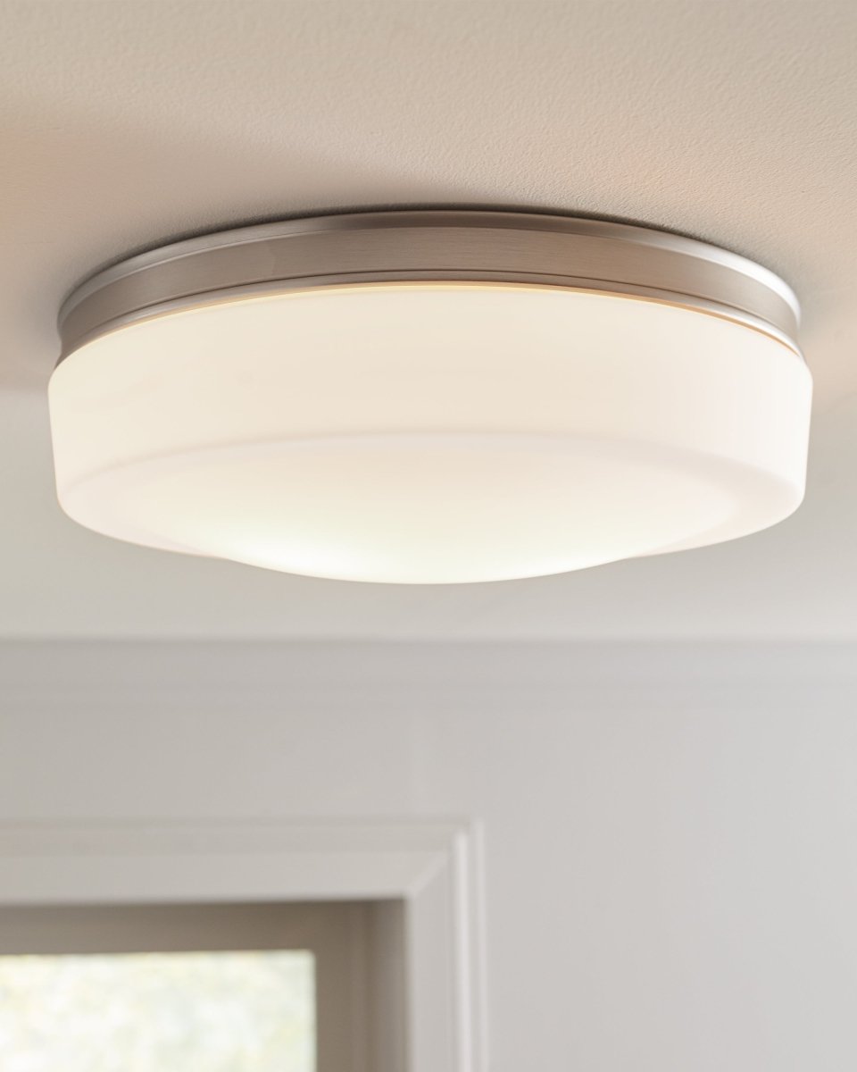 Plafonnier Issen - Nickel en satin by Visual Comfort Studio | Luminaires & cie