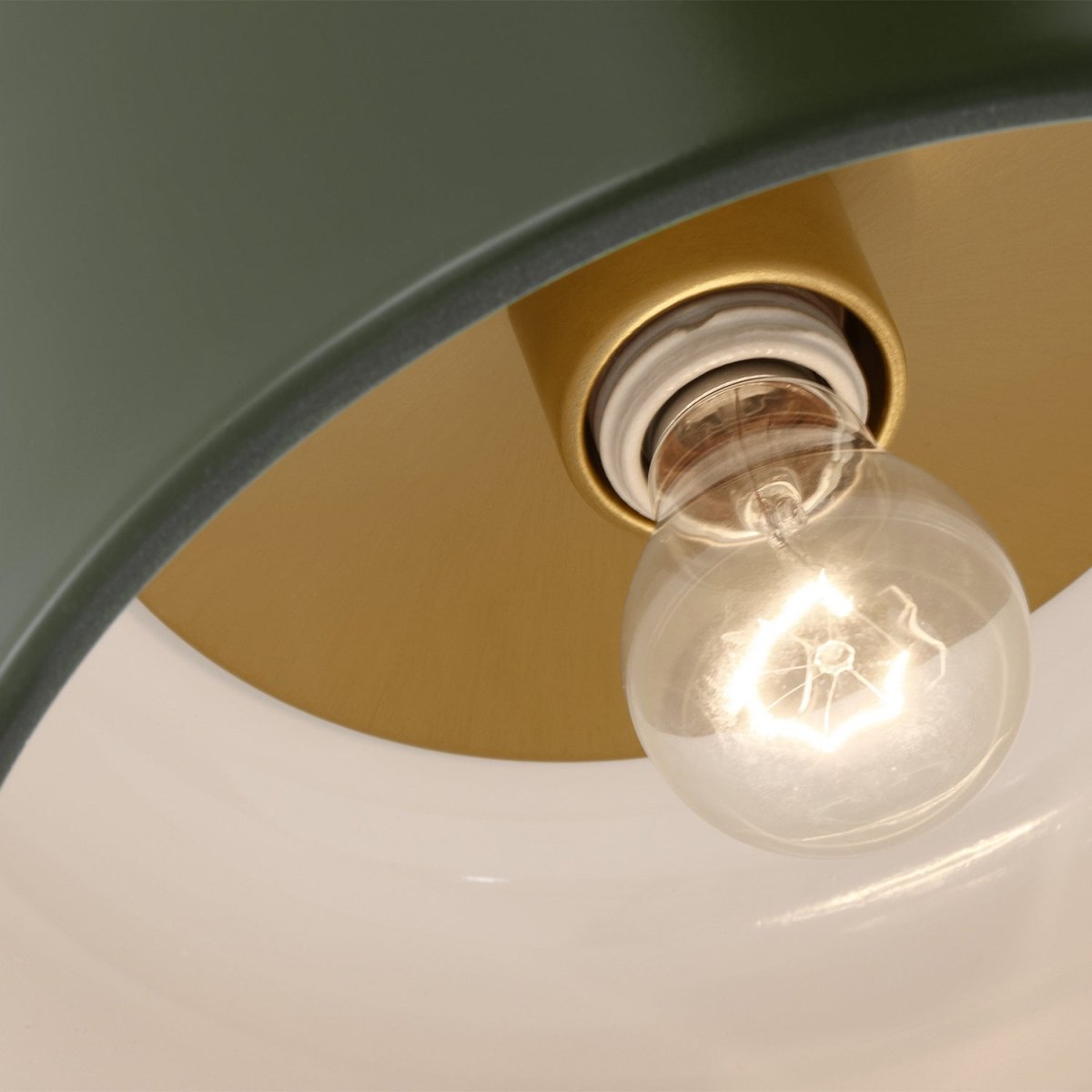Plafonnier Malone - Olive 15 3/4" Olive by Visual Comfort Studio | Luminaires & cie