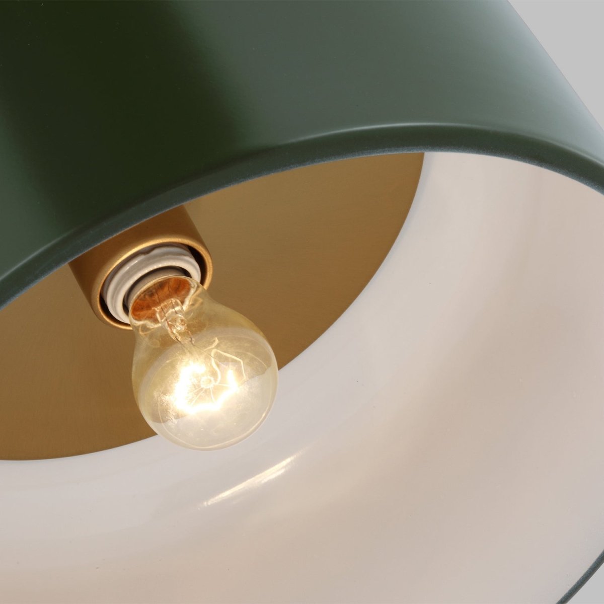 Plafonnier Malone - Olive 15 3/4" Olive by Visual Comfort Studio | Luminaires & cie