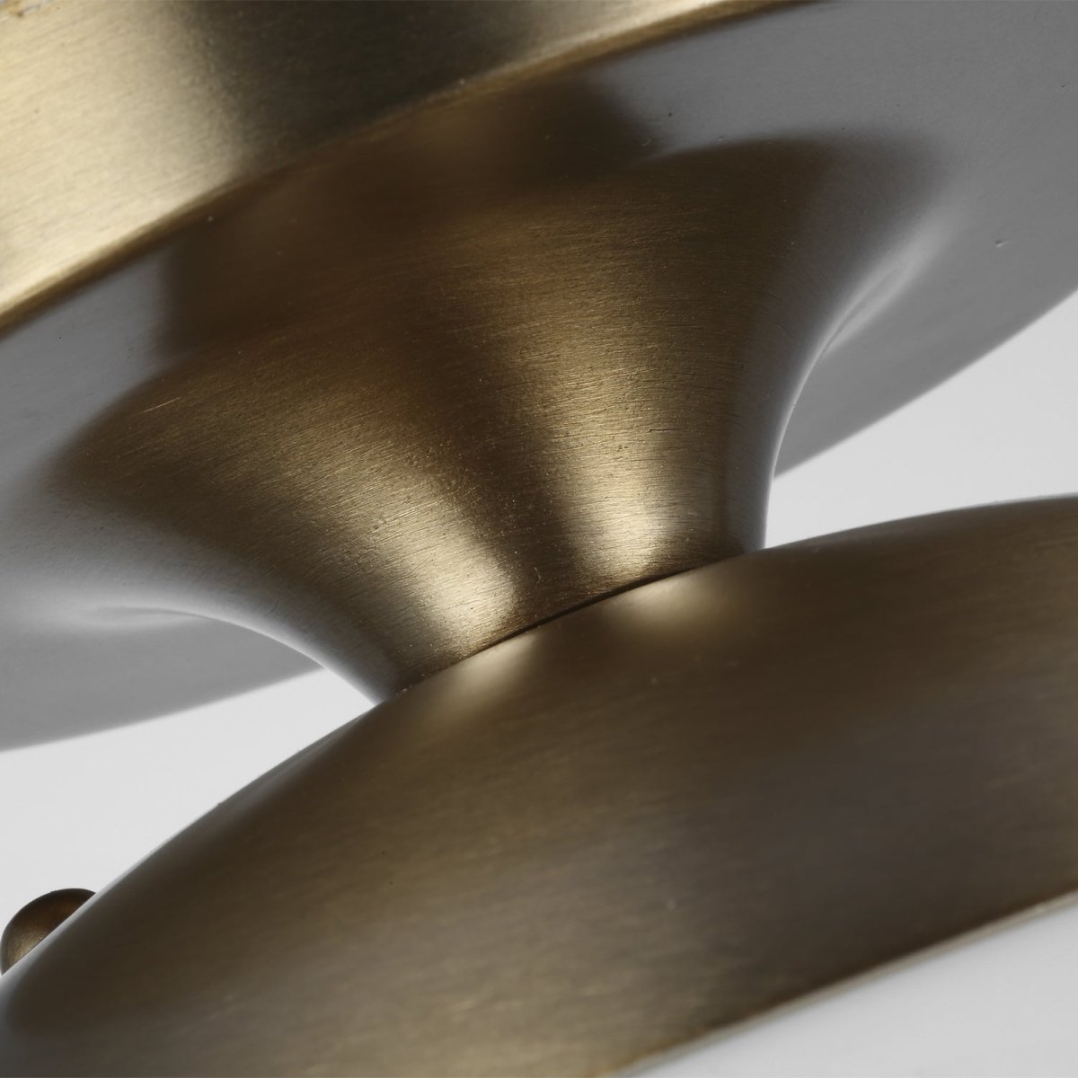 Semi-plafonnier Leo - Hanging Globe - Aluminium satiné Blanc mat by Visual Comfort Studio | Luminaires & cie