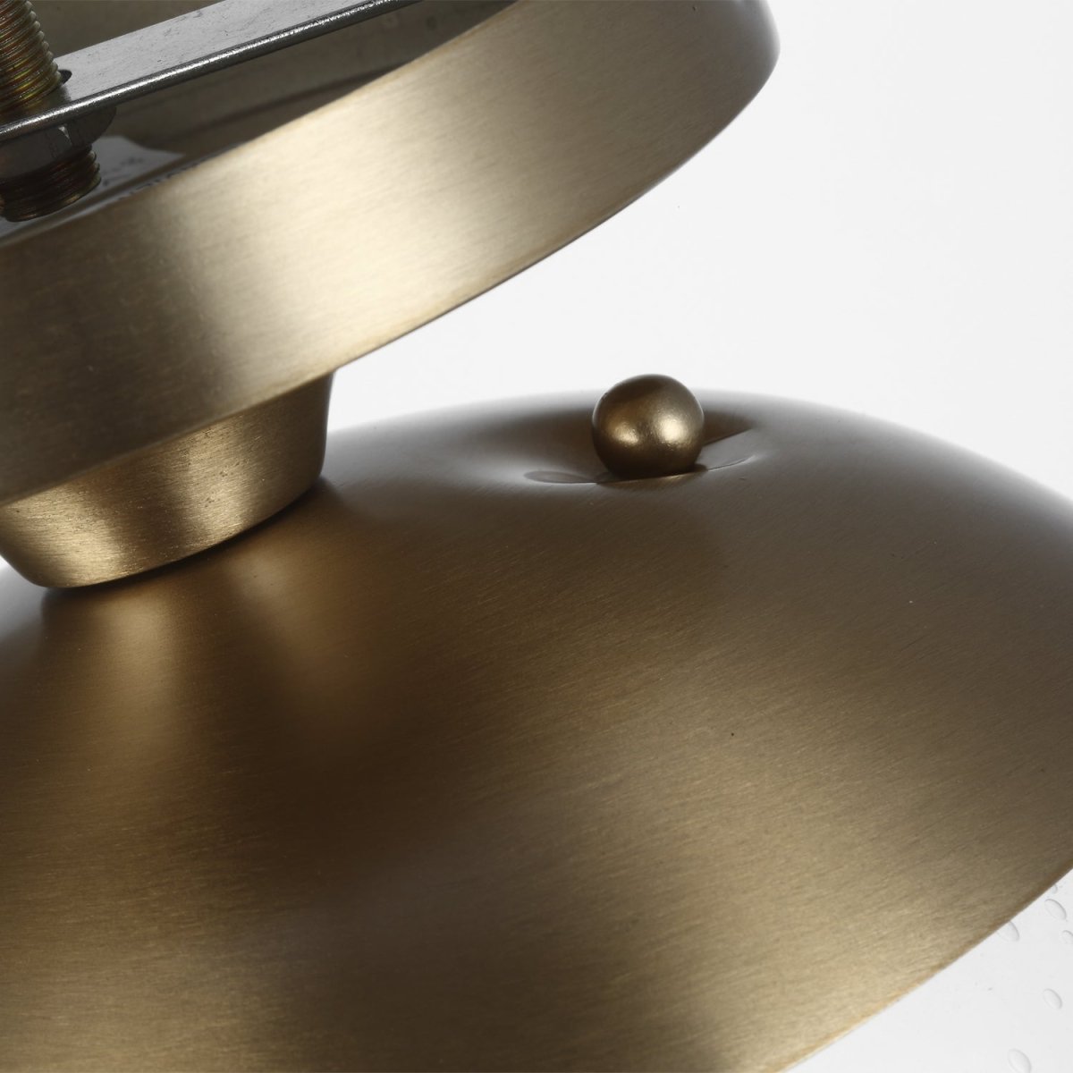 Semi-plafonnier Leo - Hanging Globe - Aluminium satiné Blanc mat by Visual Comfort Studio | Luminaires & cie