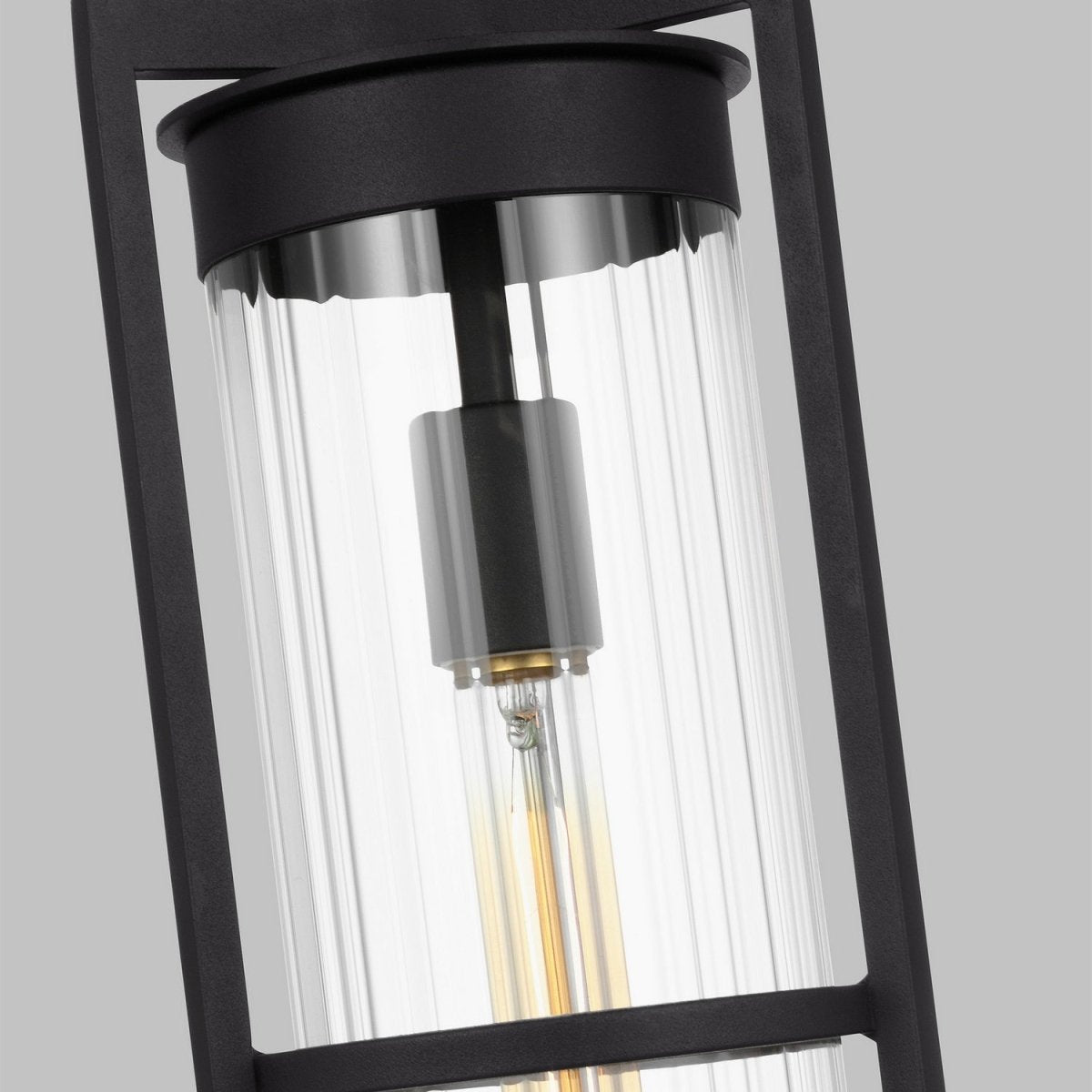 Suspension extérieure Alcona - Bronze antique by Visual Comfort Studio | Luminaires & cie