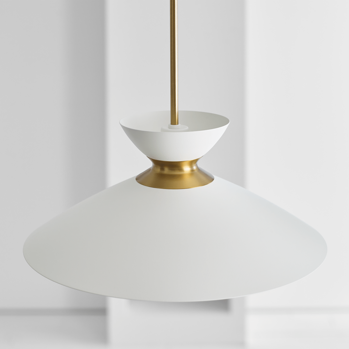 Suspension Heath - Noir de minuit et laiton brunis 18 1/2" by Visual Comfort Studio | Luminaires & cie