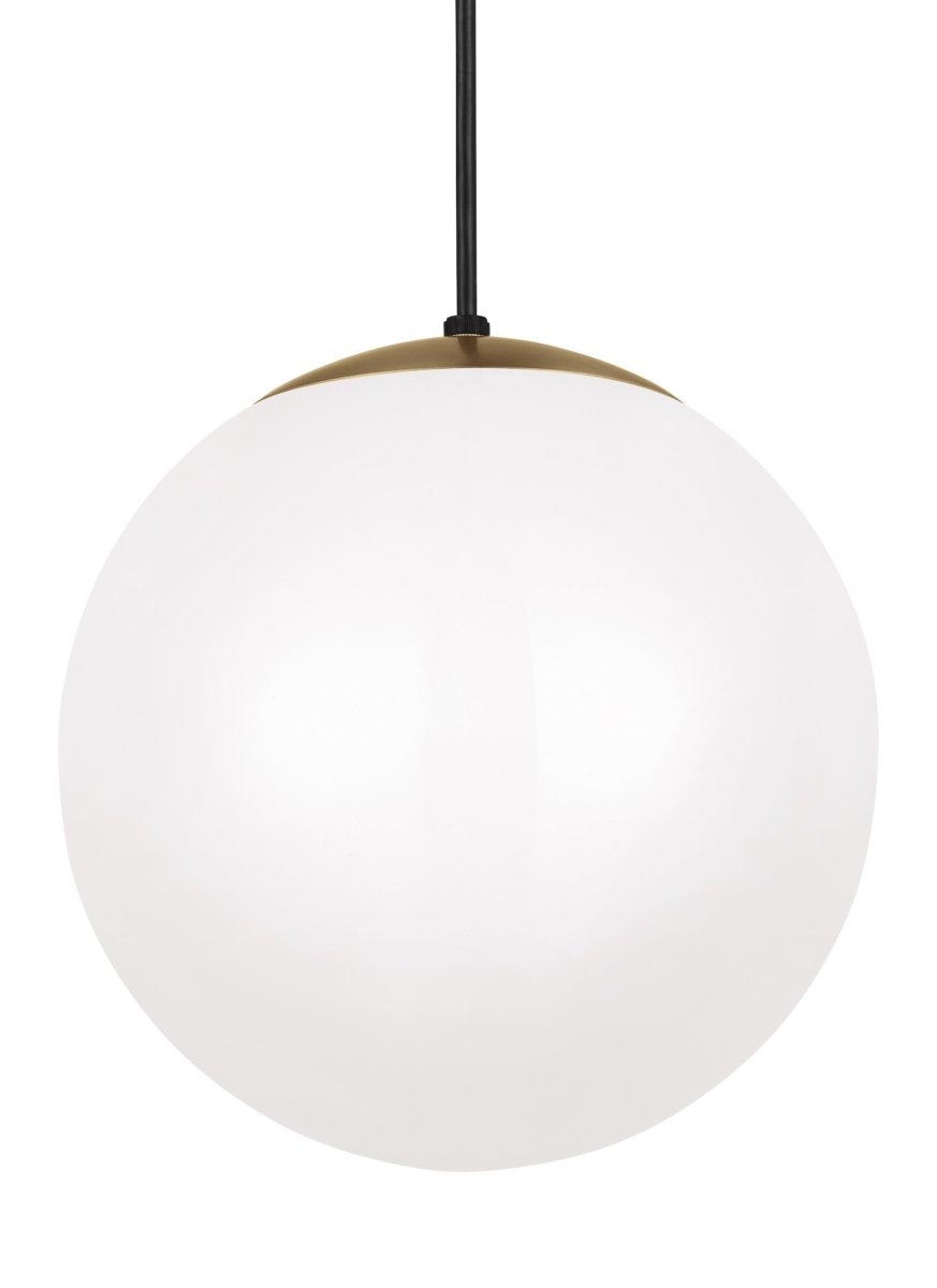 Suspension Leo - Hanging Globe L - Laiton satiné Ampoules non incluses by Visual Comfort Studio | Luminaires & cie