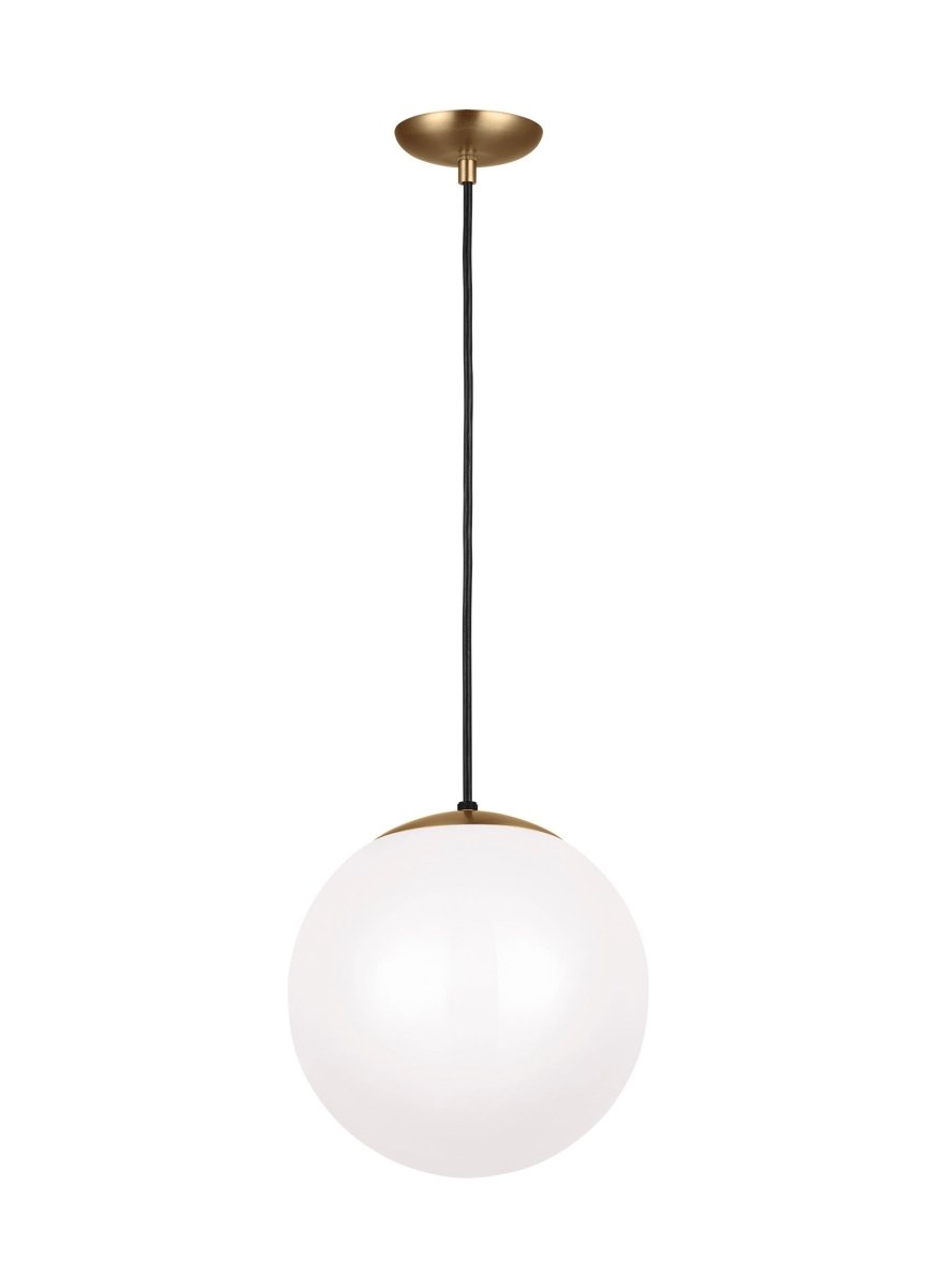 Suspension Leo - Hanging Globe L - Laiton satiné Ampoules DEL incluses by Visual Comfort Studio | Luminaires & cie
