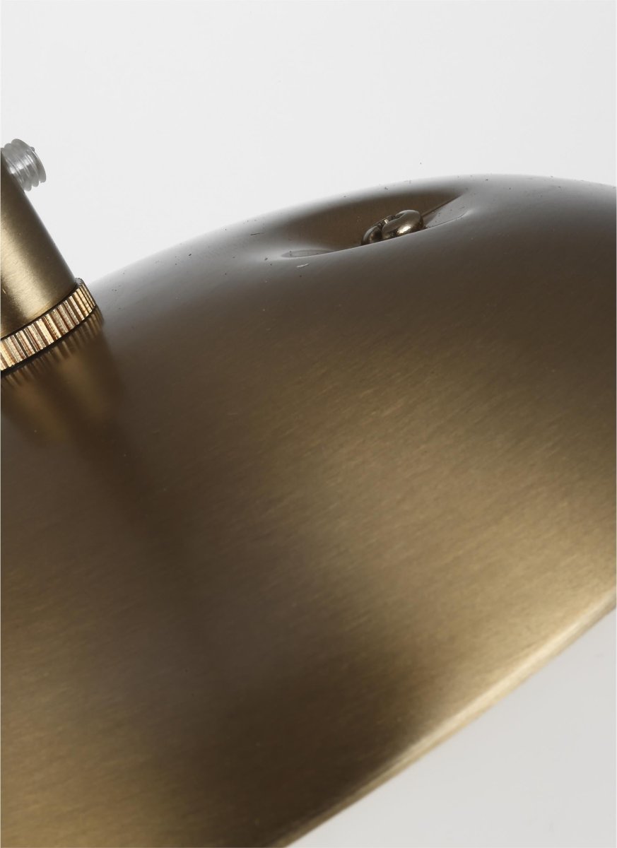 Suspension Leo - Hanging Globe M - Laiton satiné Module DEL intégré by Visual Comfort Studio | Luminaires & cie