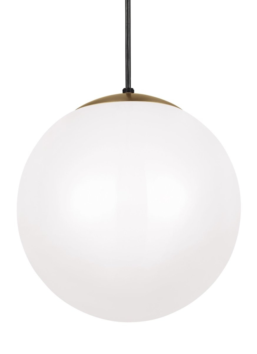 Suspension Leo - Hanging Globe XL - Laiton satiné Ampoules non incluses by Visual Comfort Studio | Luminaires & cie