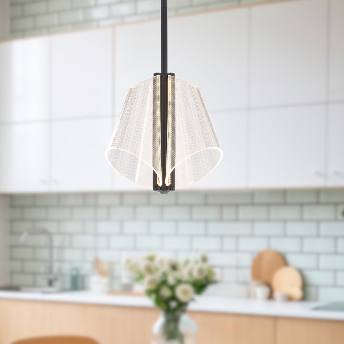 Suspension Mulberry - Guide noir / léger 10 7/8" by Kuzco Lighting | Luminaires & cie