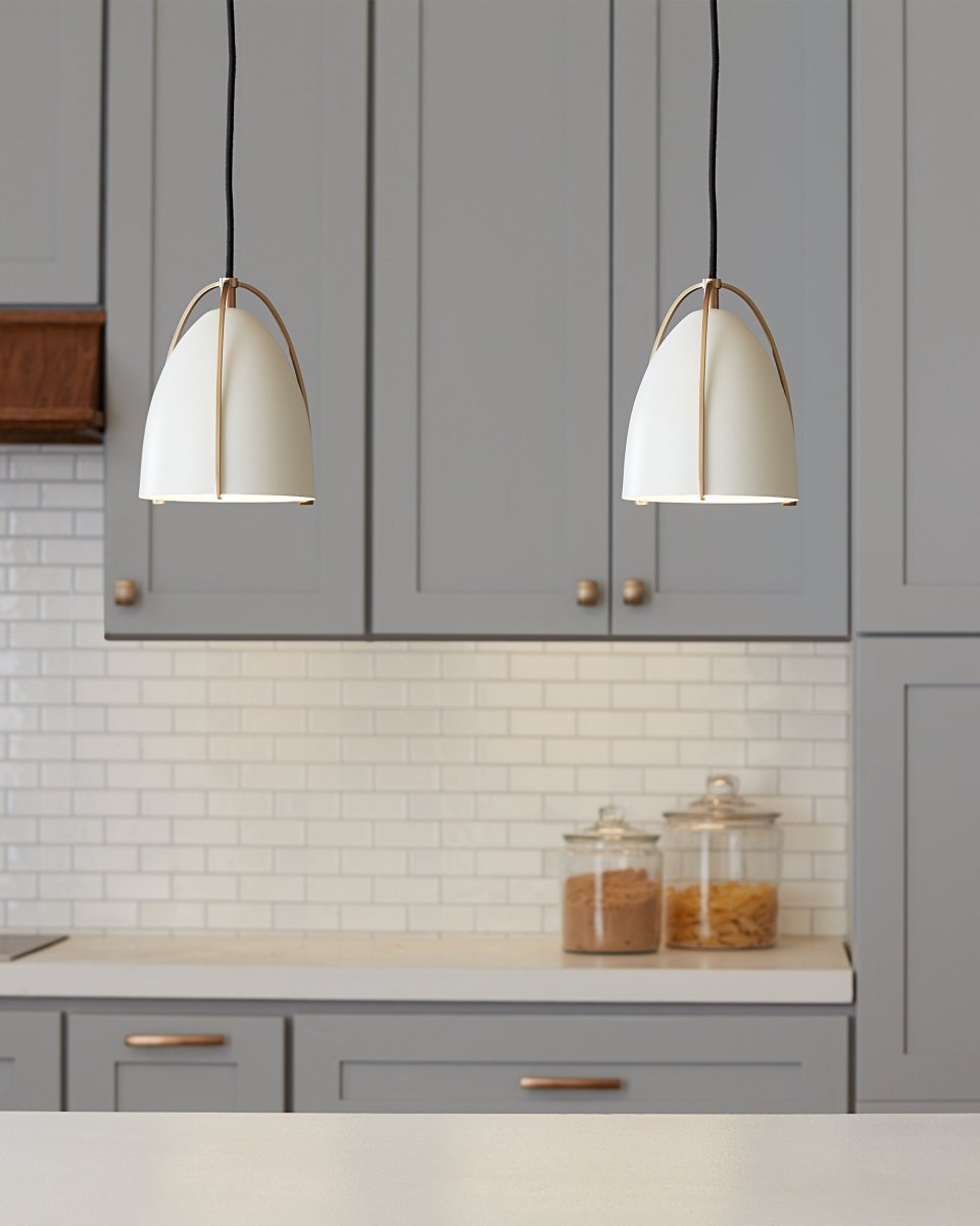 Suspension Norman S - Laiton satiné Blanc mat Ampoules non incluses by Visual Comfort Studio | Luminaires & cie
