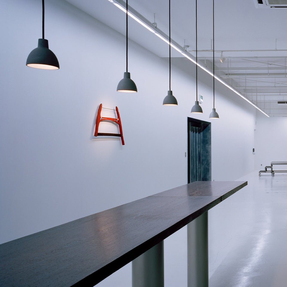 Suspension Toldbod - Blanc 9.8" by Louis Poulsen | Luminaires & cie