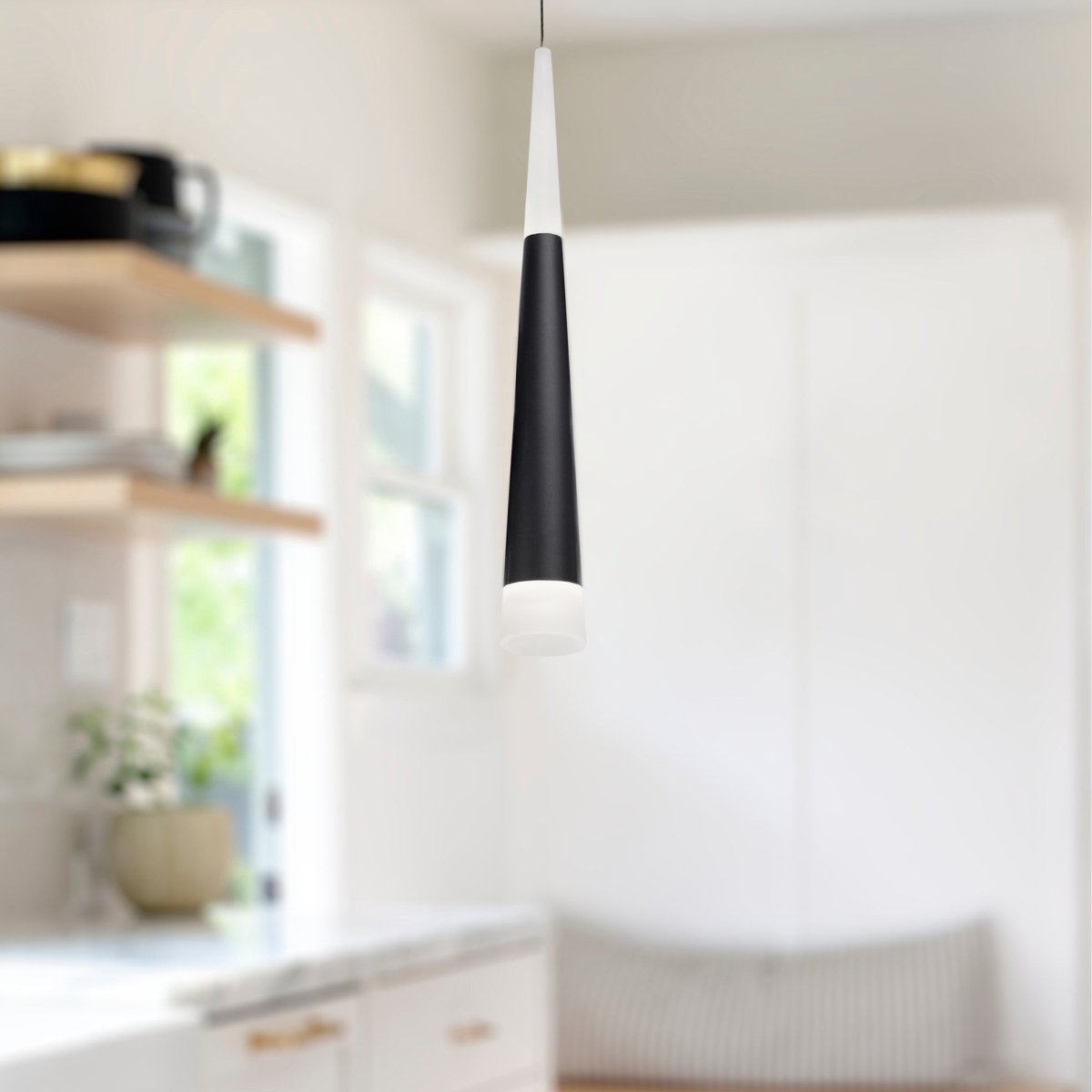 Suspension Ultra - Noir by Kuzco Lighting | Luminaires & cie