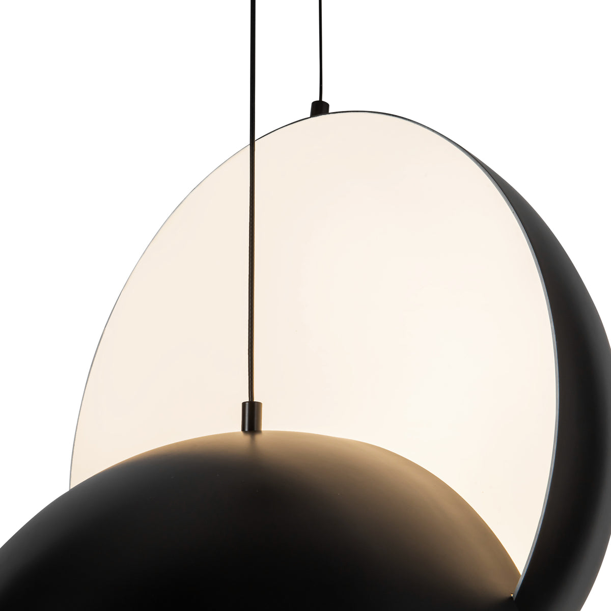 Suspension Void Noir – vue 4