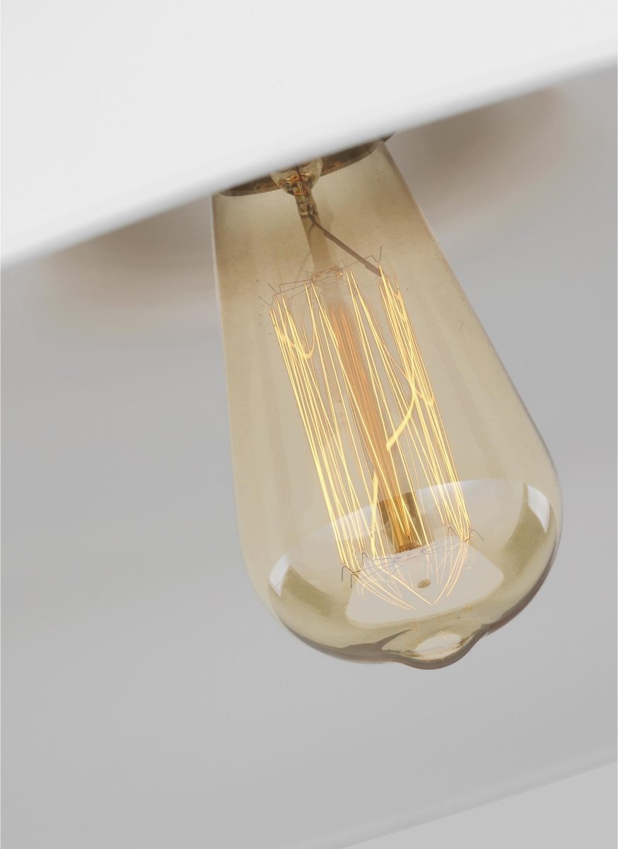 Suspension Wellfleet Wide - Matte blanc et laiton brûlé by Visual Comfort Studio | Luminaires & cie