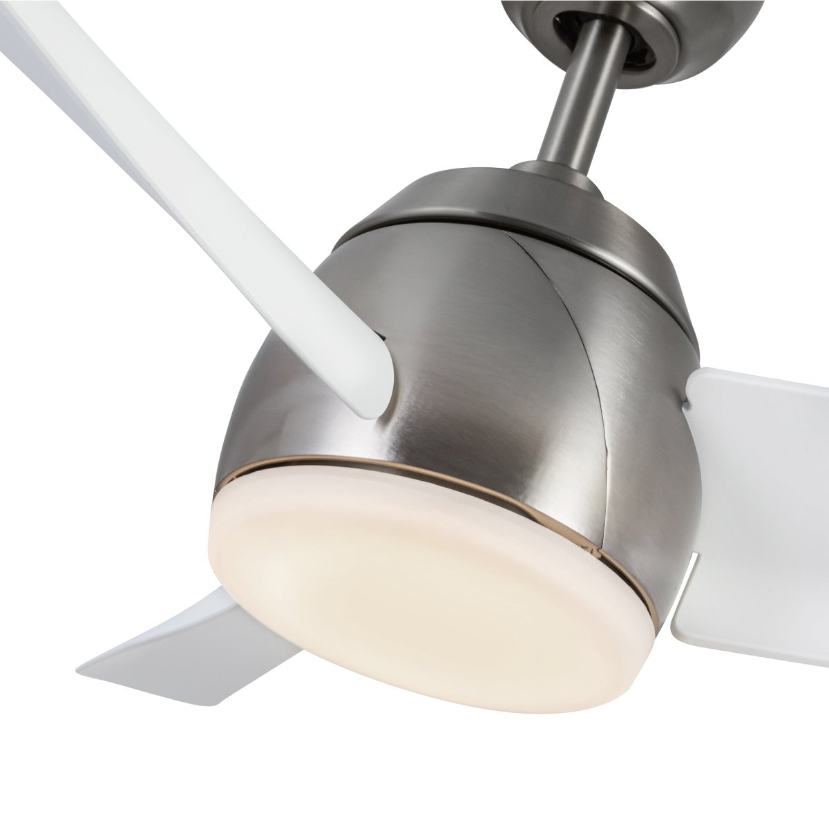 Ventilateur Thalia - Nickel brossé / blanc mat 16 1/8" by Kuzco Lighting | Luminaires & cie