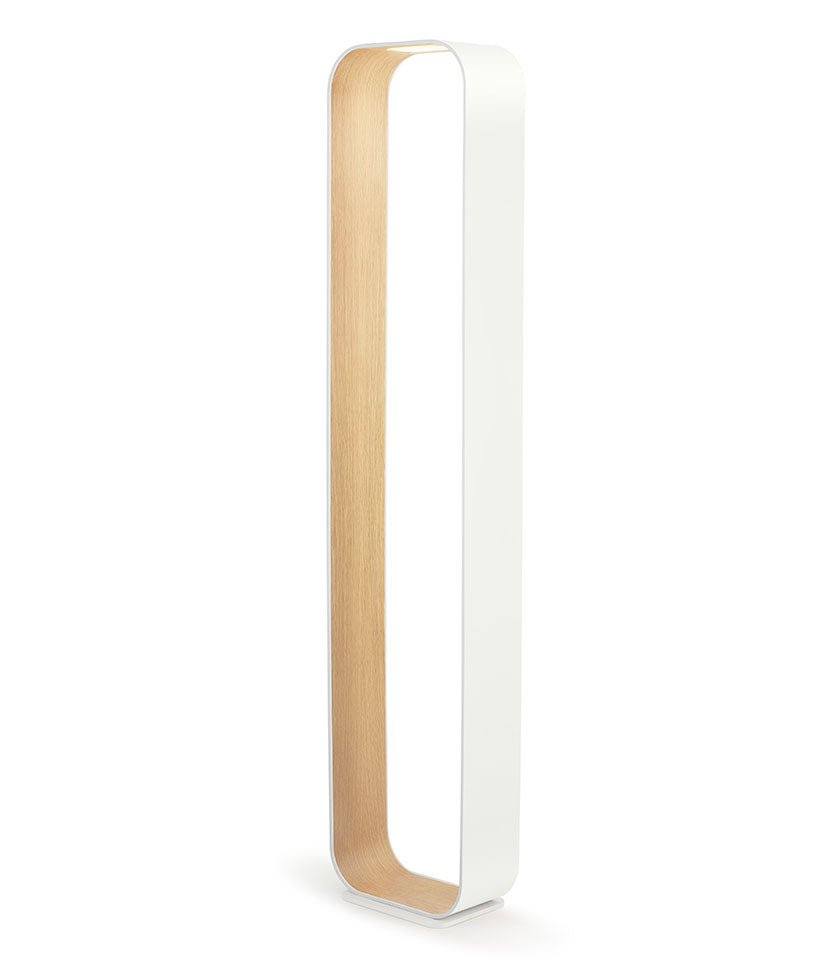 Lampe de plancher Contour - Blanc / White Oak by Pablo Designs | Luminaires & cie