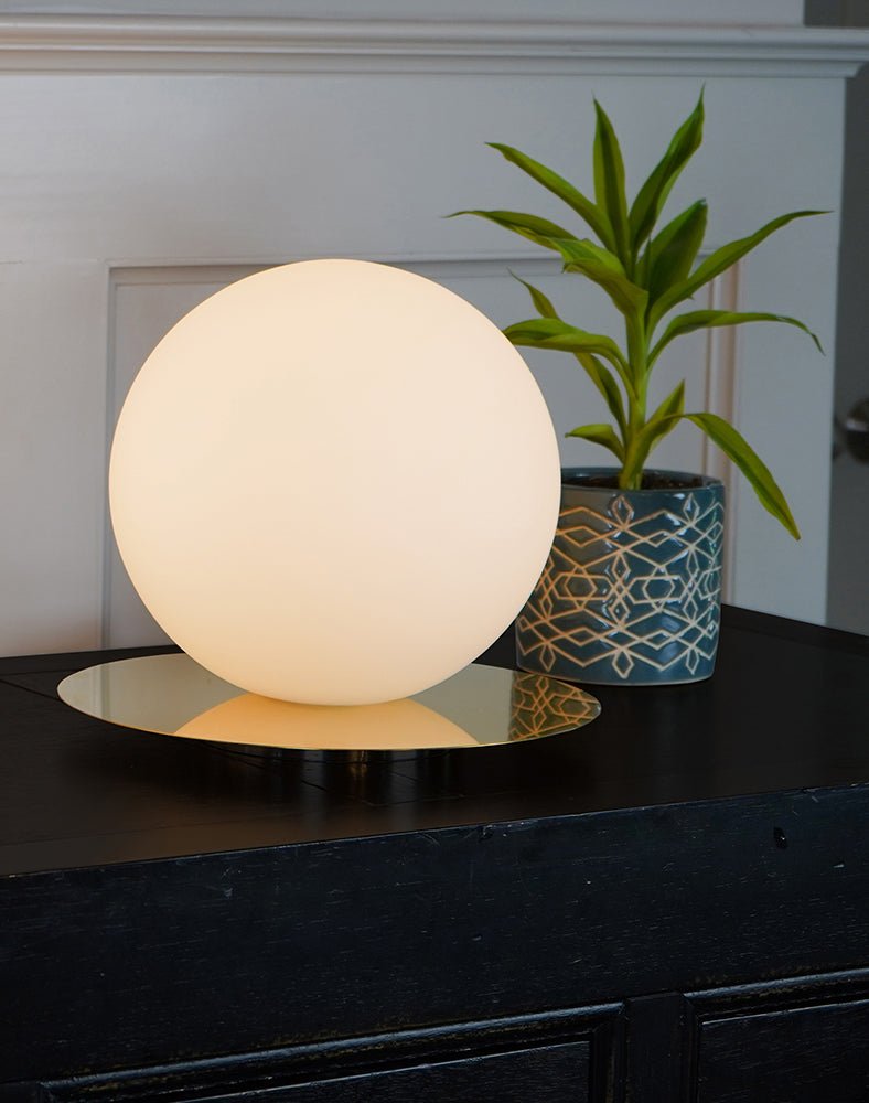 Lampe de table Bola Sphere - Chrome 12 pouces by Pablo Designs | Luminaires & cie