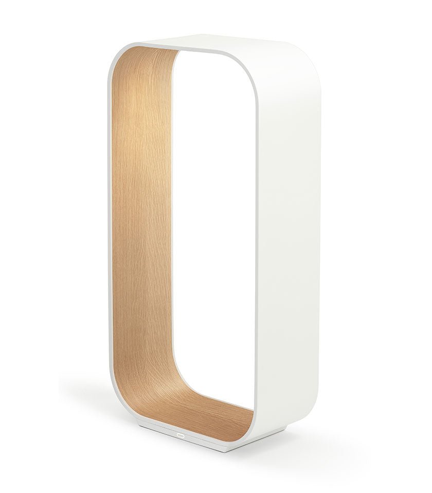 Lampe de table Contour - Blanc / Chêne Blanc 25 pouces by Pablo Designs | Luminaires & cie