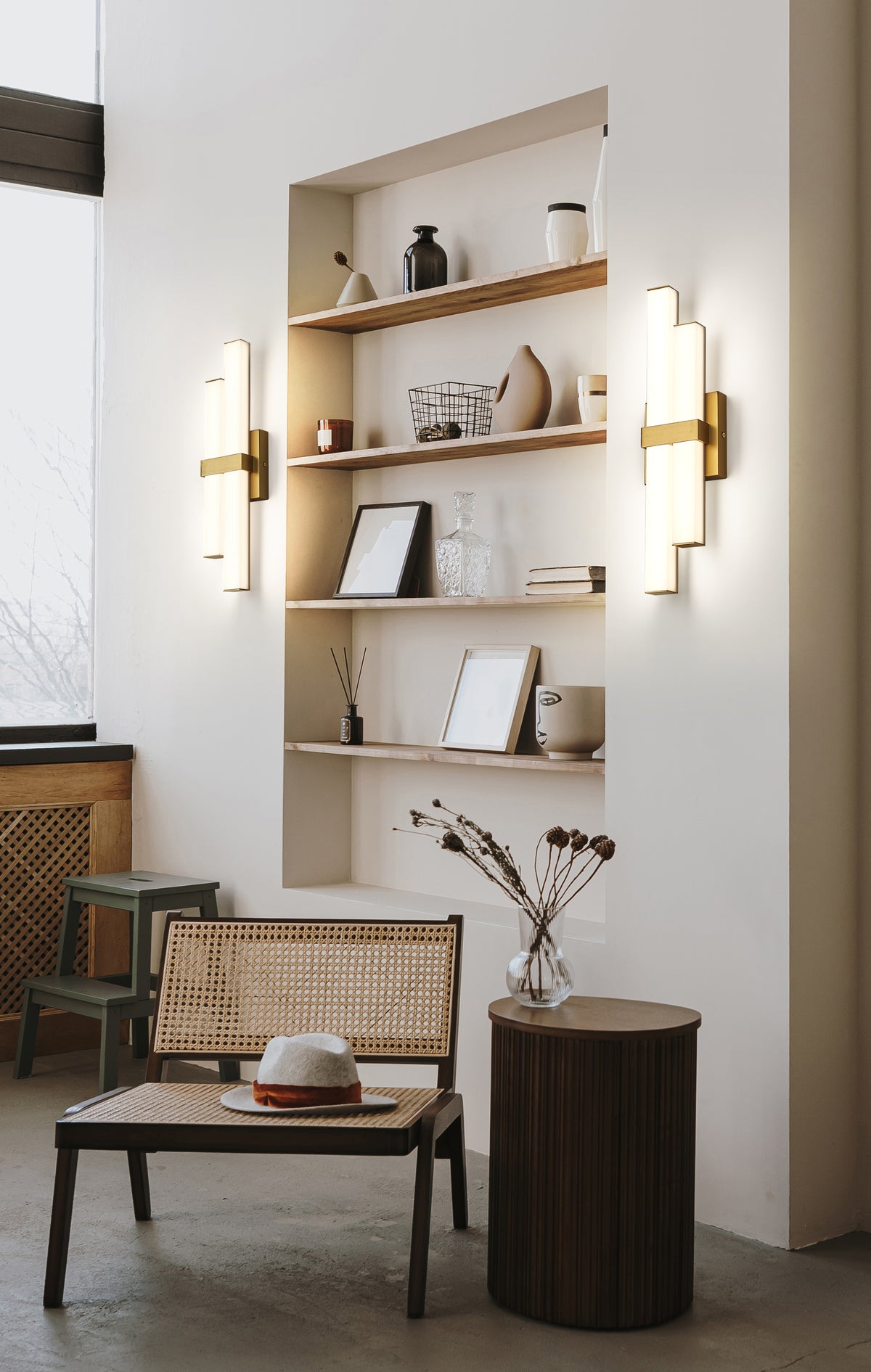Barre d'éclairage de salle de bain Zane Or moderne, 18" – vue 2