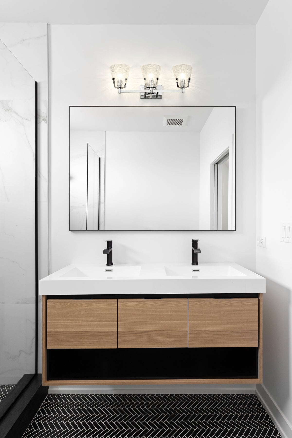 Luminaire de vanité Analia Chrome, 26 1/4" – vue 3