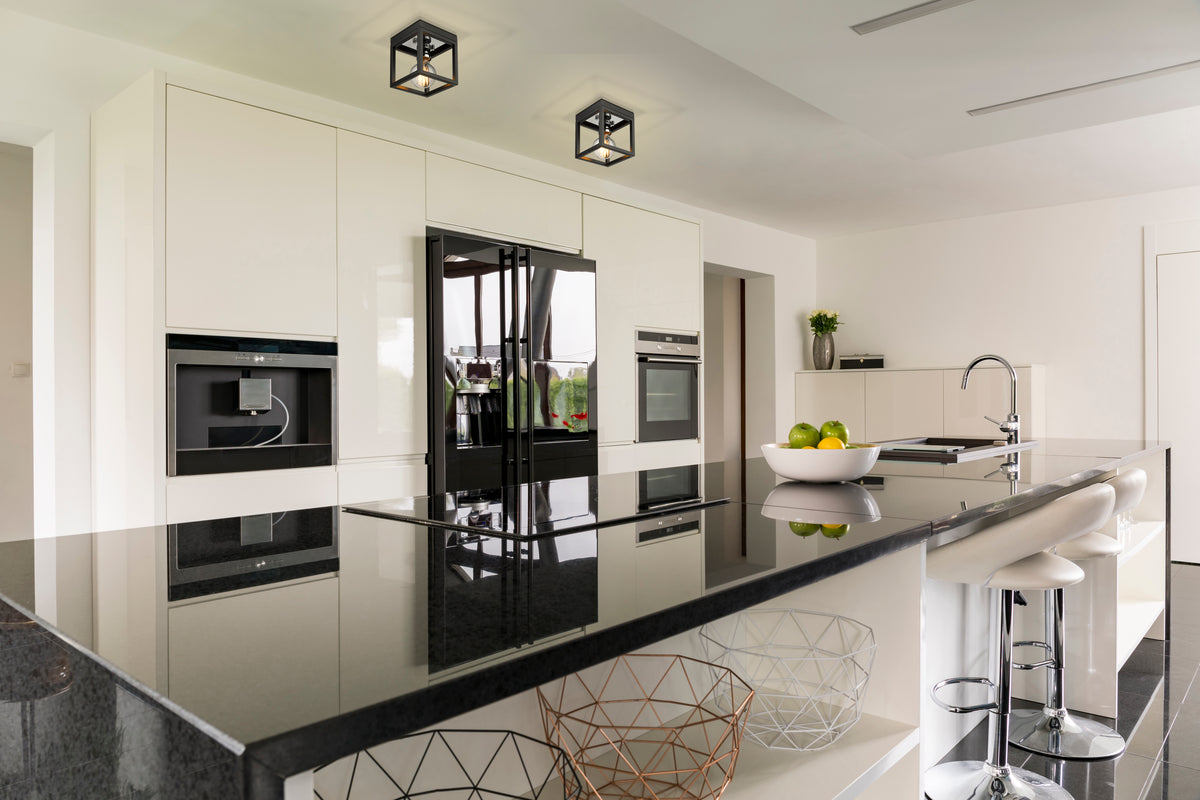 Plafonnier Kube Noir mat + Chrome – vue 2