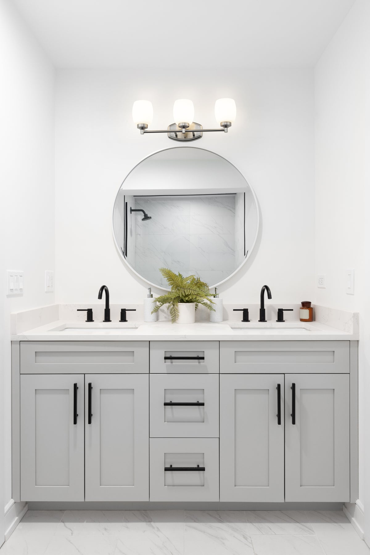 Luminaire de vanité Kendrick Nickel brossé, 23" – vue 3