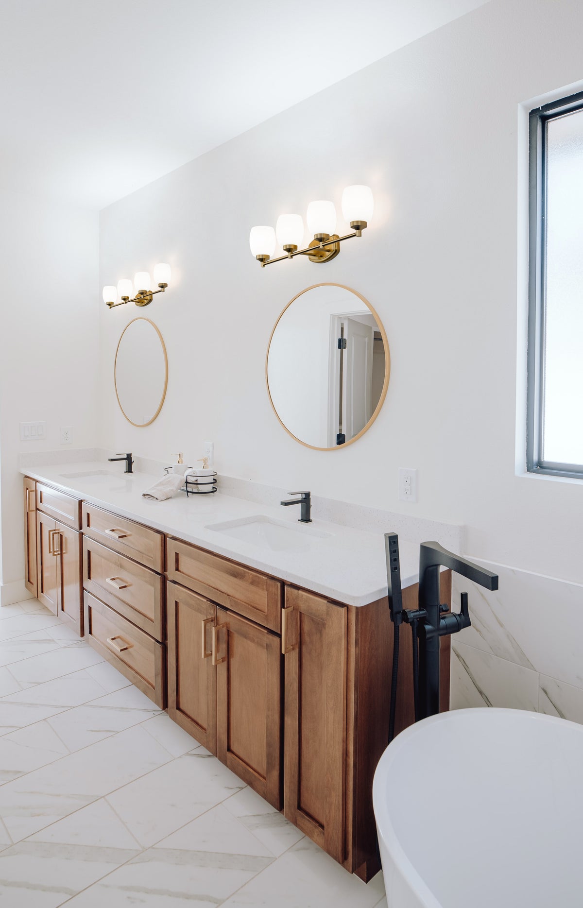 Luminaire de vanité Kendrick Or luxe, 31 1/4" – vue 2