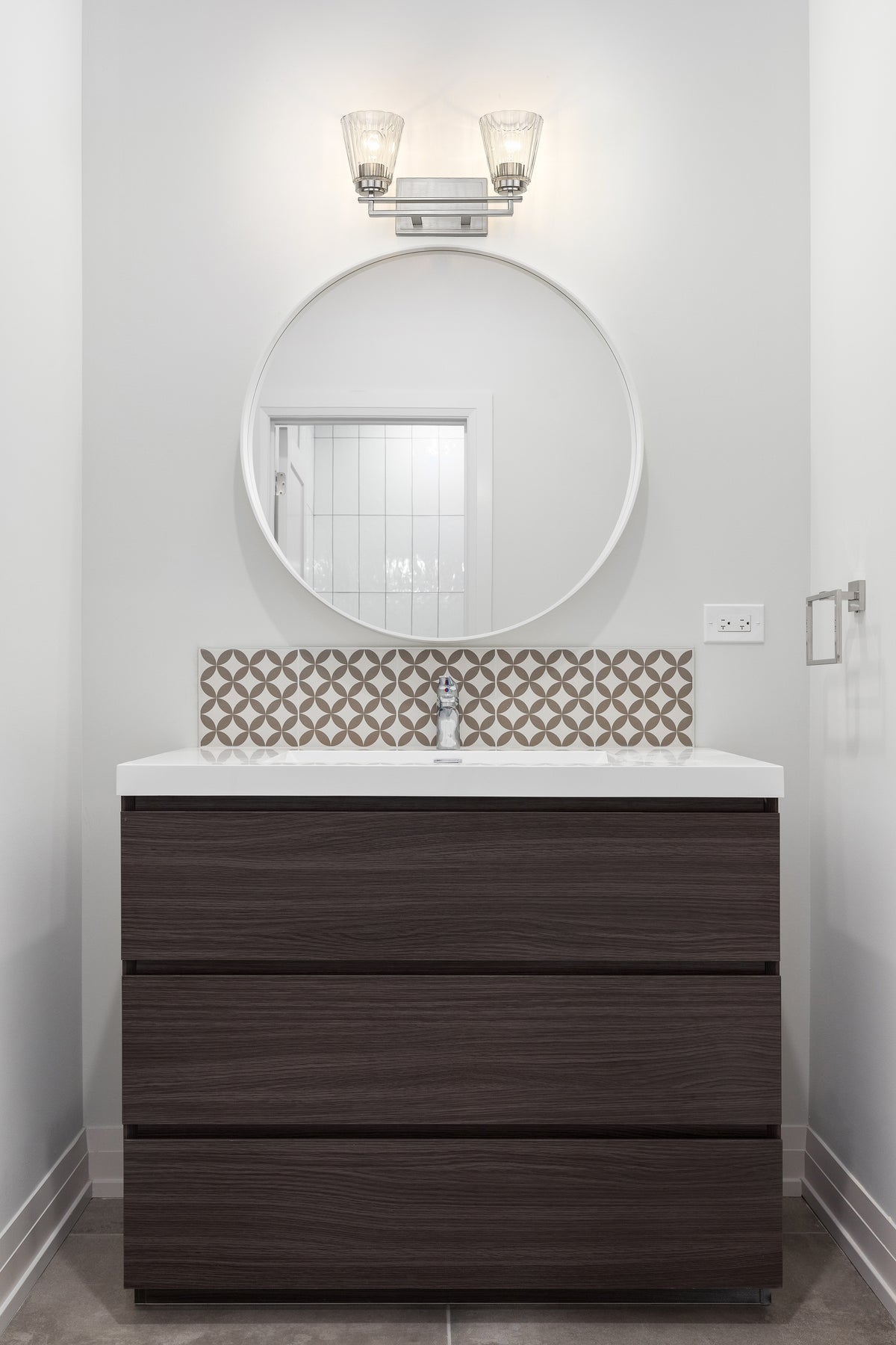 Luminaire de vanité Lyna Nickel brossé, 16" – vue 3