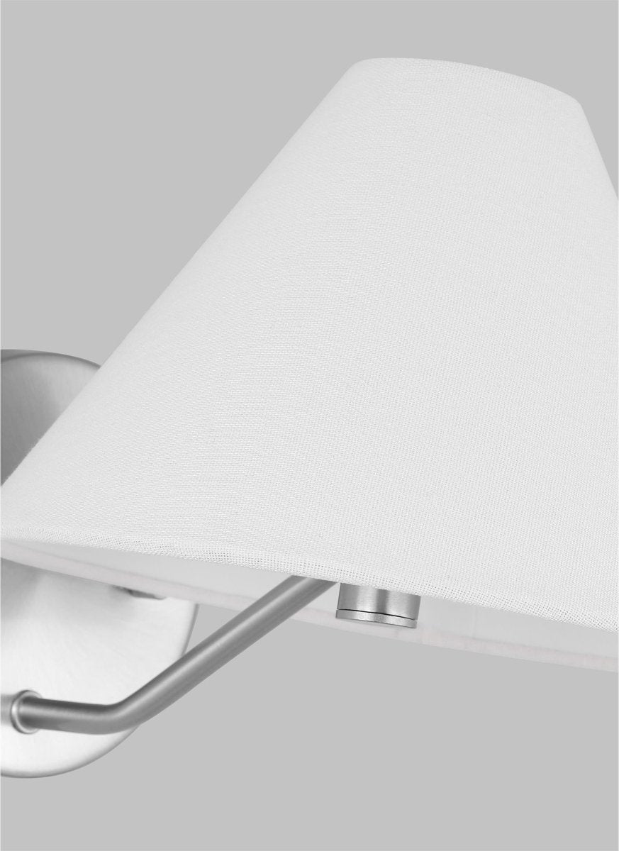 Applique murale Burke - Laiton satiné by Visual Comfort Studio | Luminaires & cie