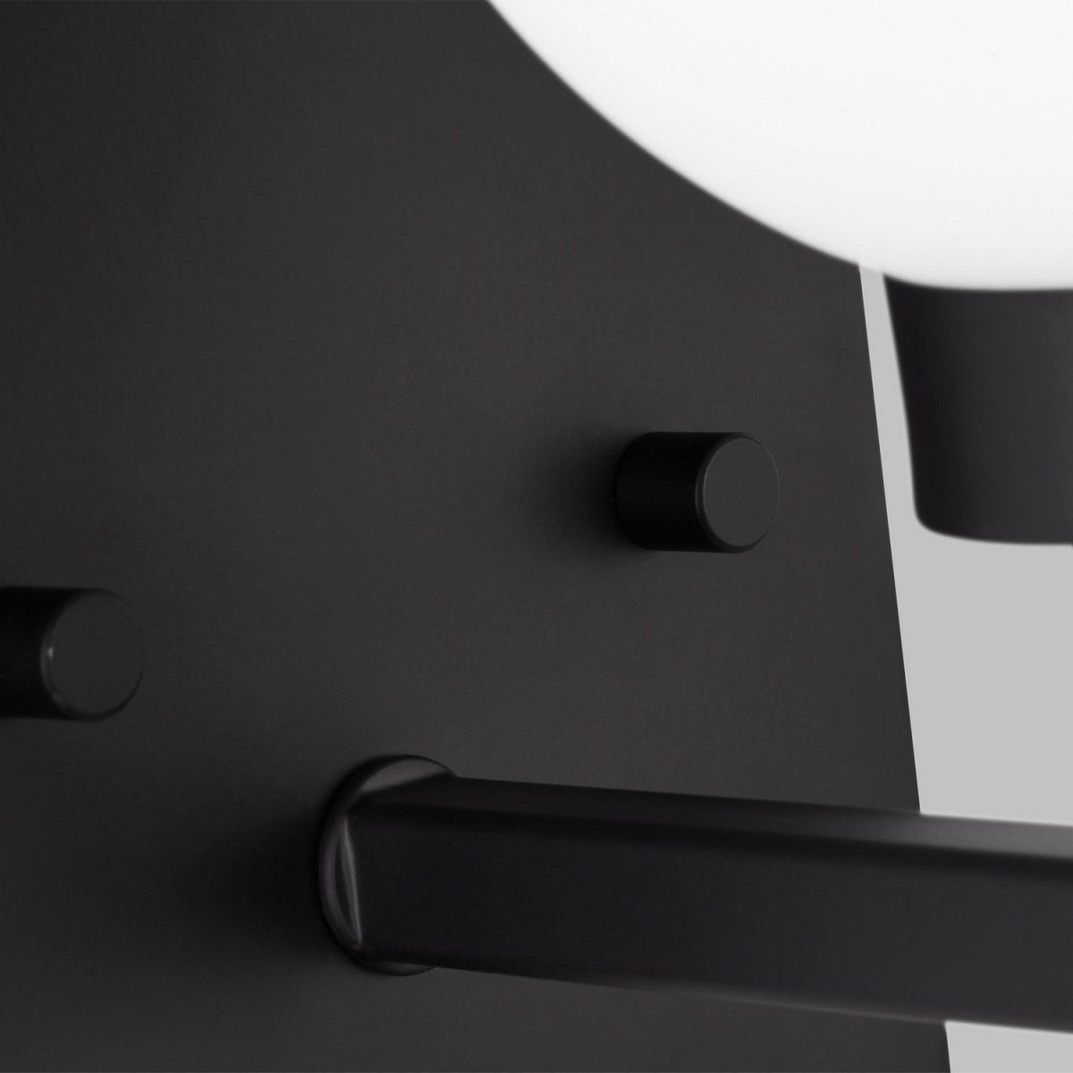 Applique murale Clybourn - Laiton satiné by Visual Comfort Studio | Luminaires & cie