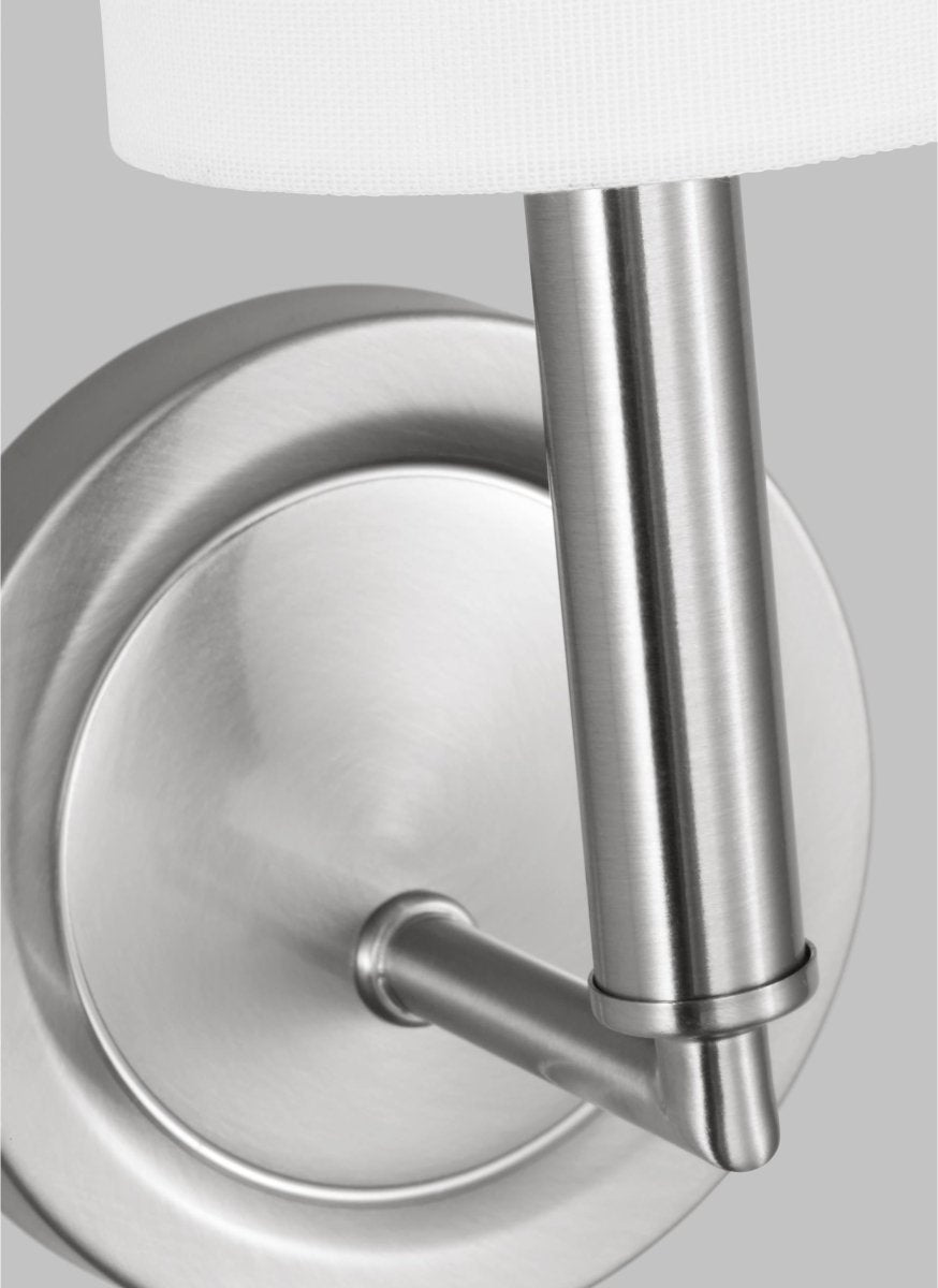 Applique murale Egmont - Laiton satiné 17 1/2" by Visual Comfort Studio | Luminaires & cie