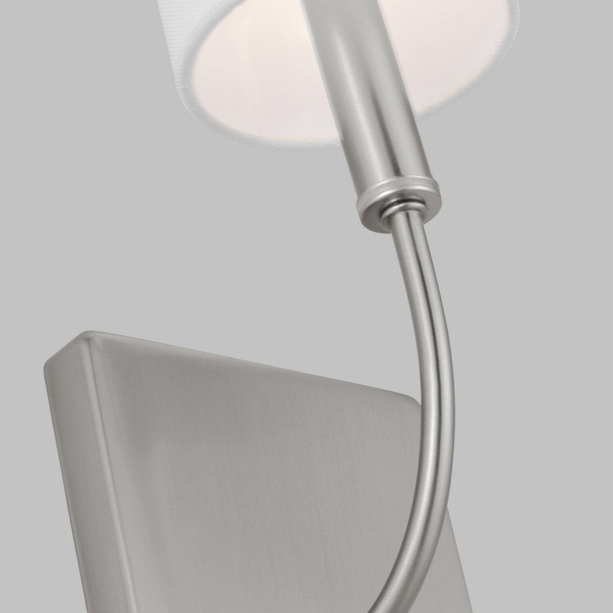 Applique murale Greenwich - Nickel brossé by Visual Comfort Studio | Luminaires & cie