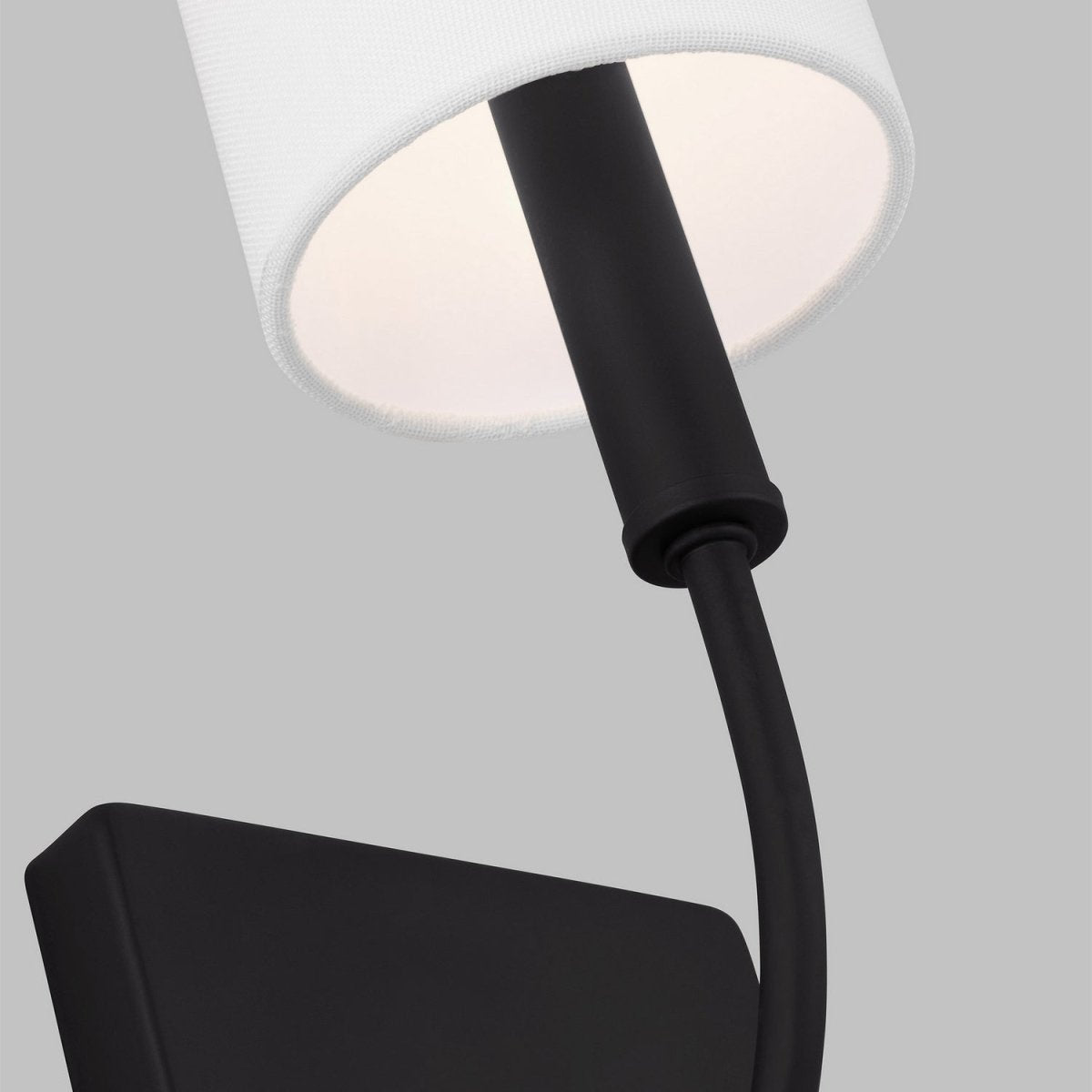 Applique murale Greenwich - Nickel brossé by Visual Comfort Studio | Luminaires & cie
