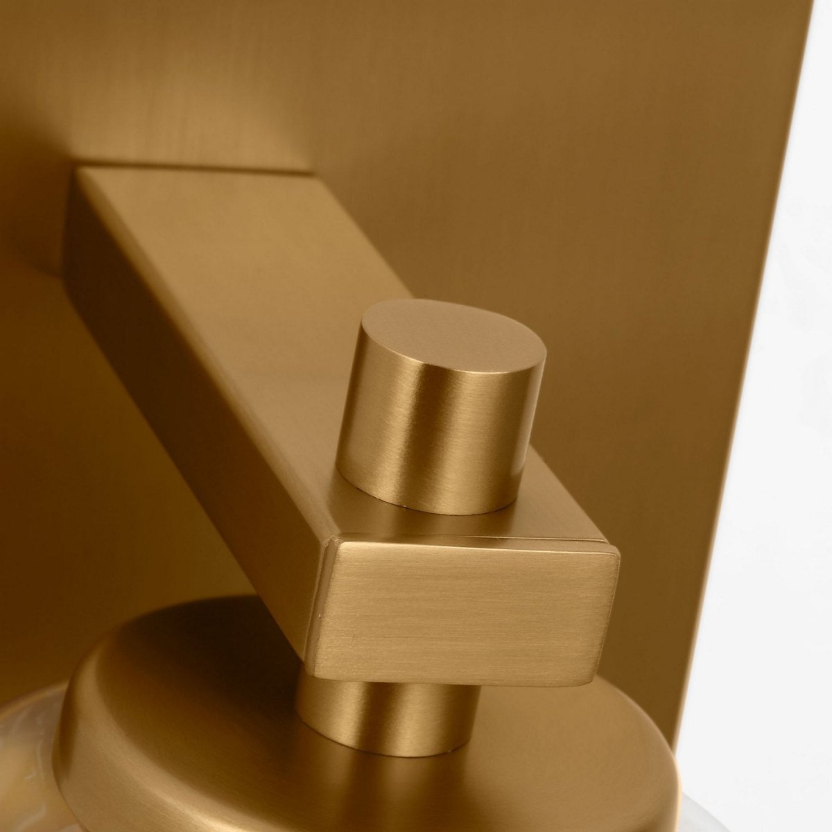 Applique murale Mercer - Nickel satiné by Visual Comfort Studio | Luminaires & cie