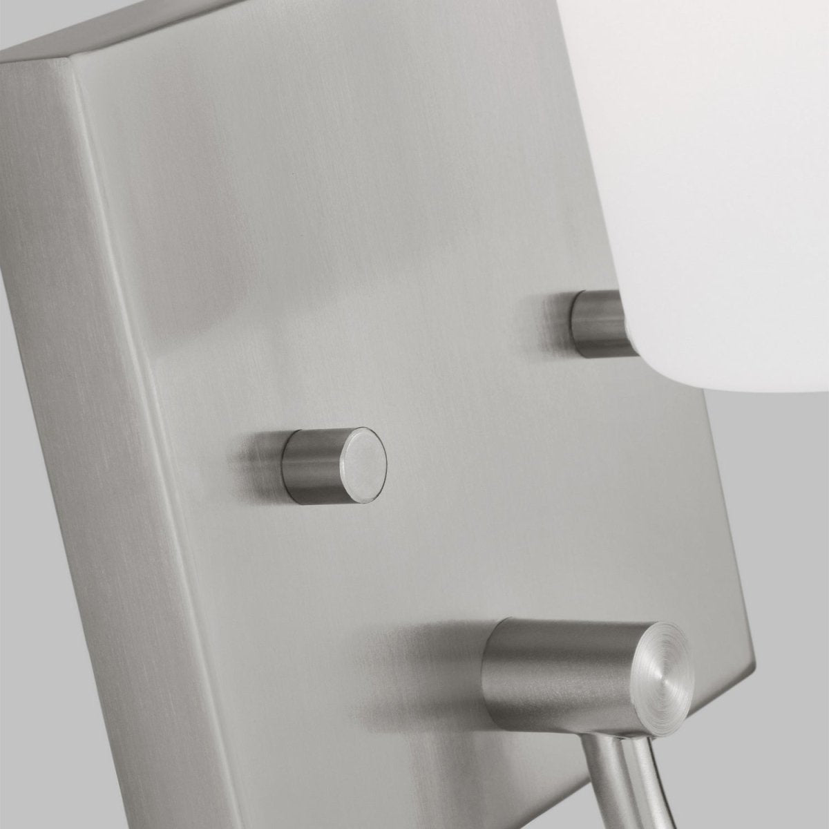 Applique murale Oak Moore - Nickel brossé by Visual Comfort Studio | Luminaires & cie